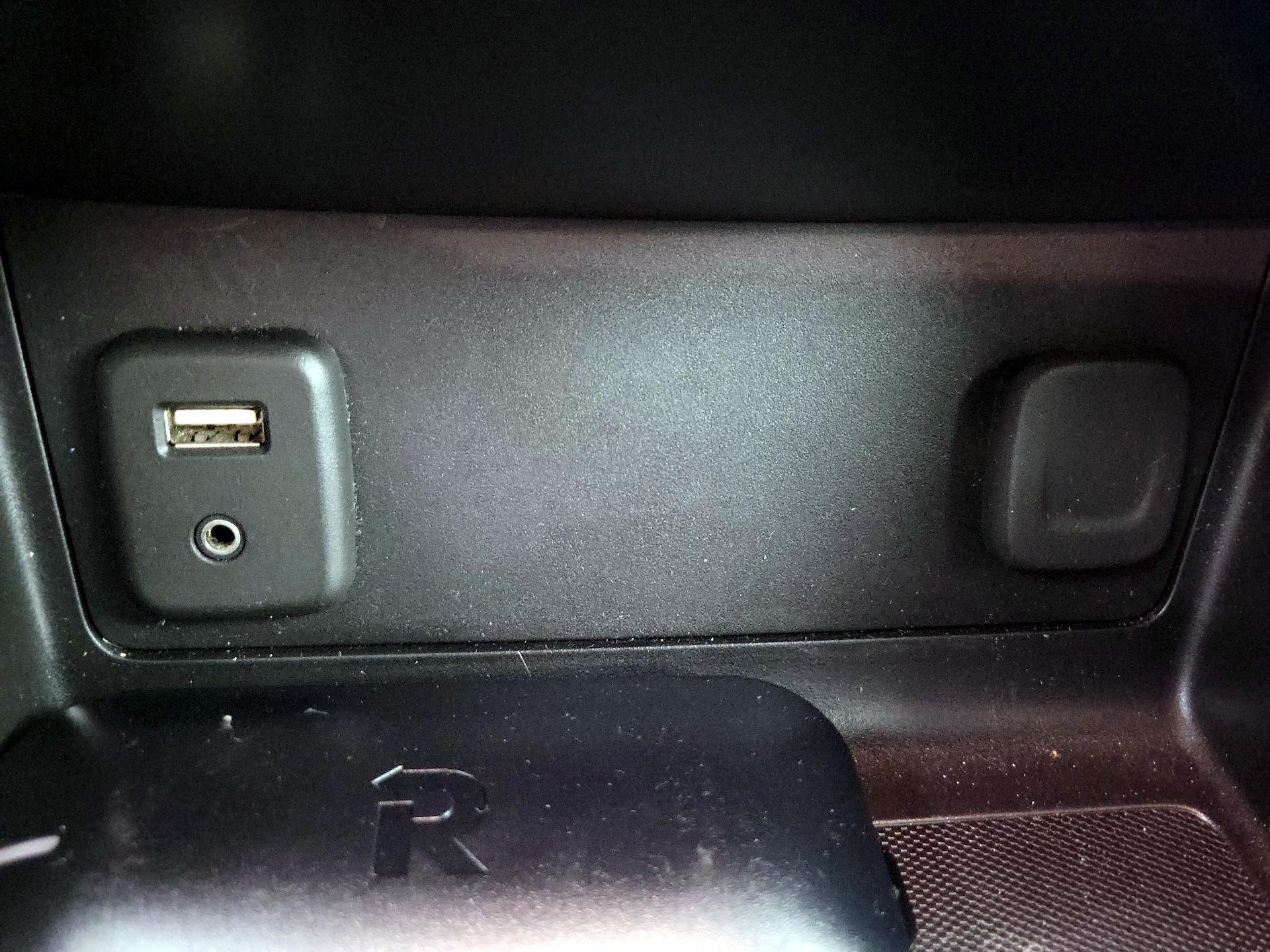 Thumbnail: 2018 GMC Canyon - 19