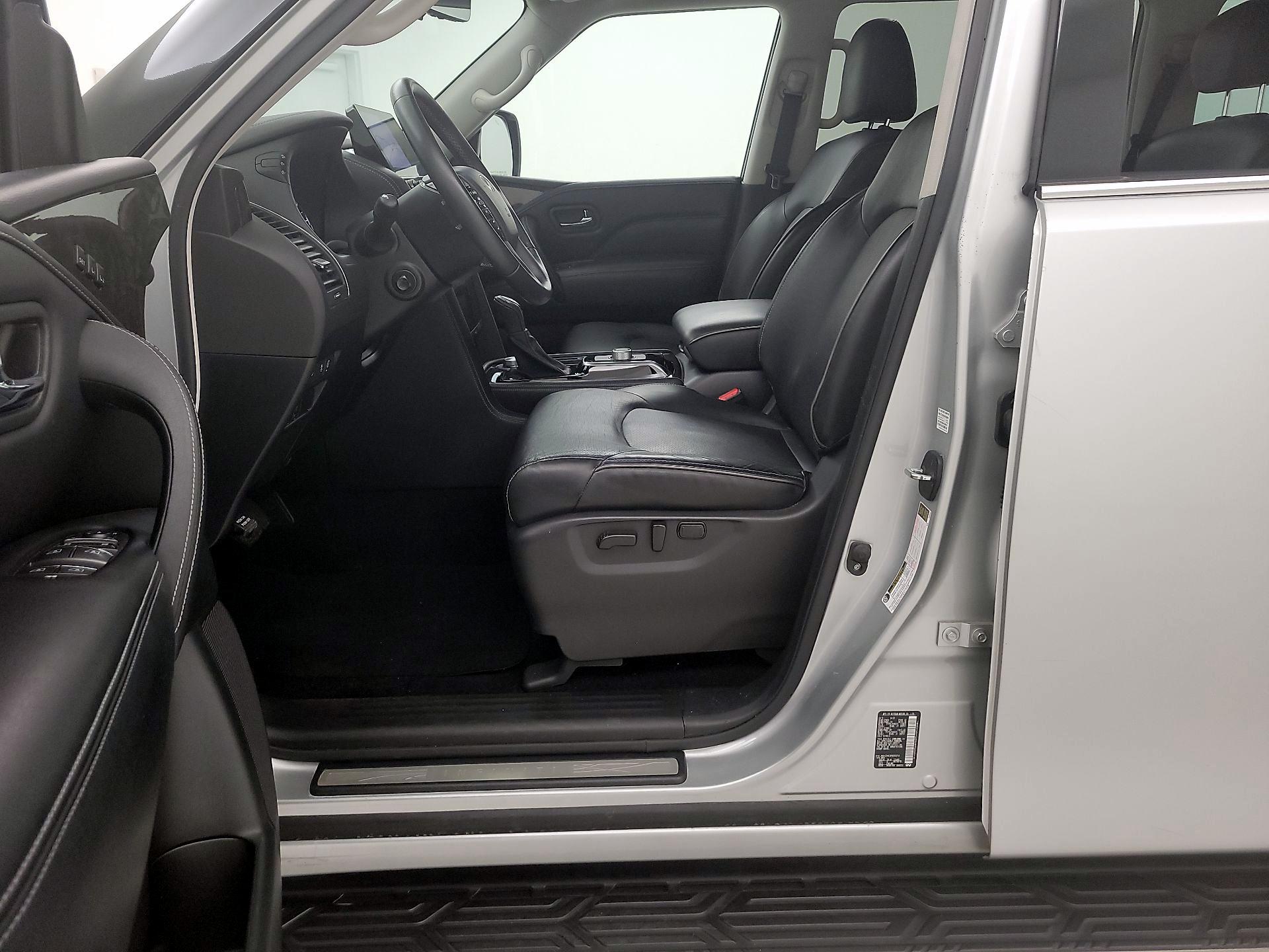 Thumbnail: 2023 INFINITI QX80 - 9