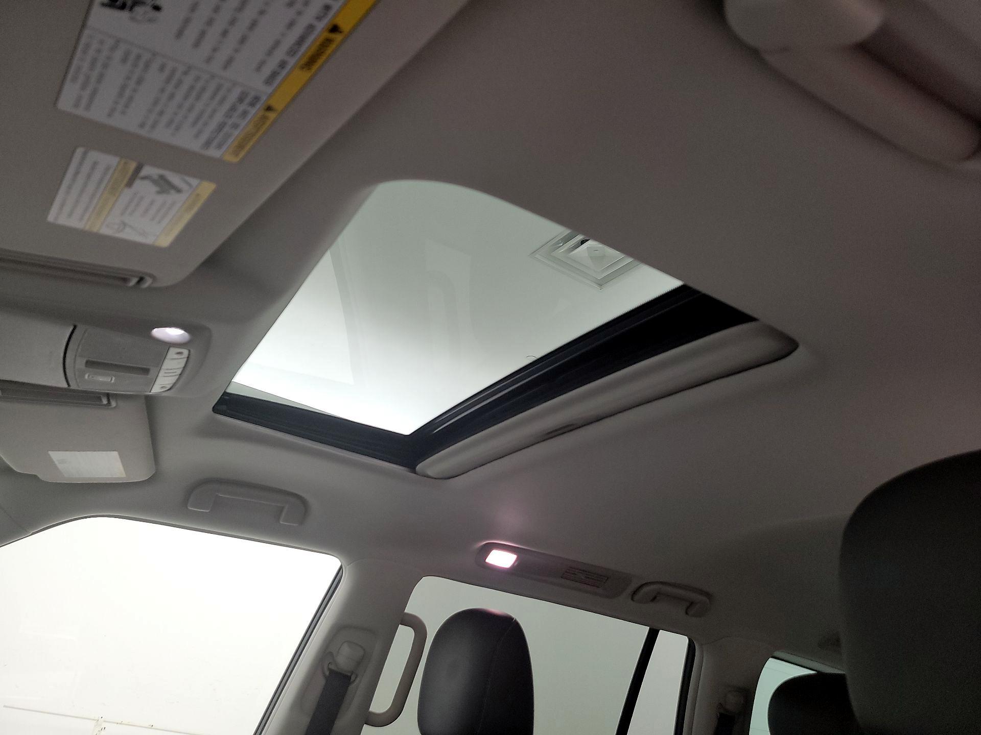 Thumbnail: 2023 INFINITI QX80 - 18