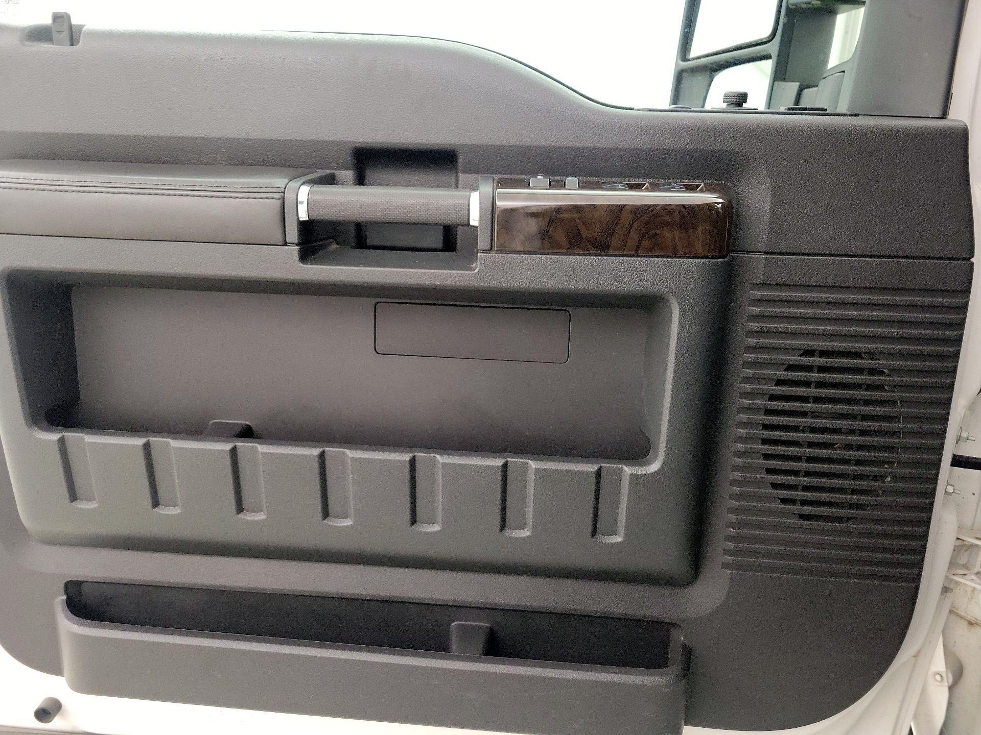 Thumbnail: 2016 Ford F-350 - 12