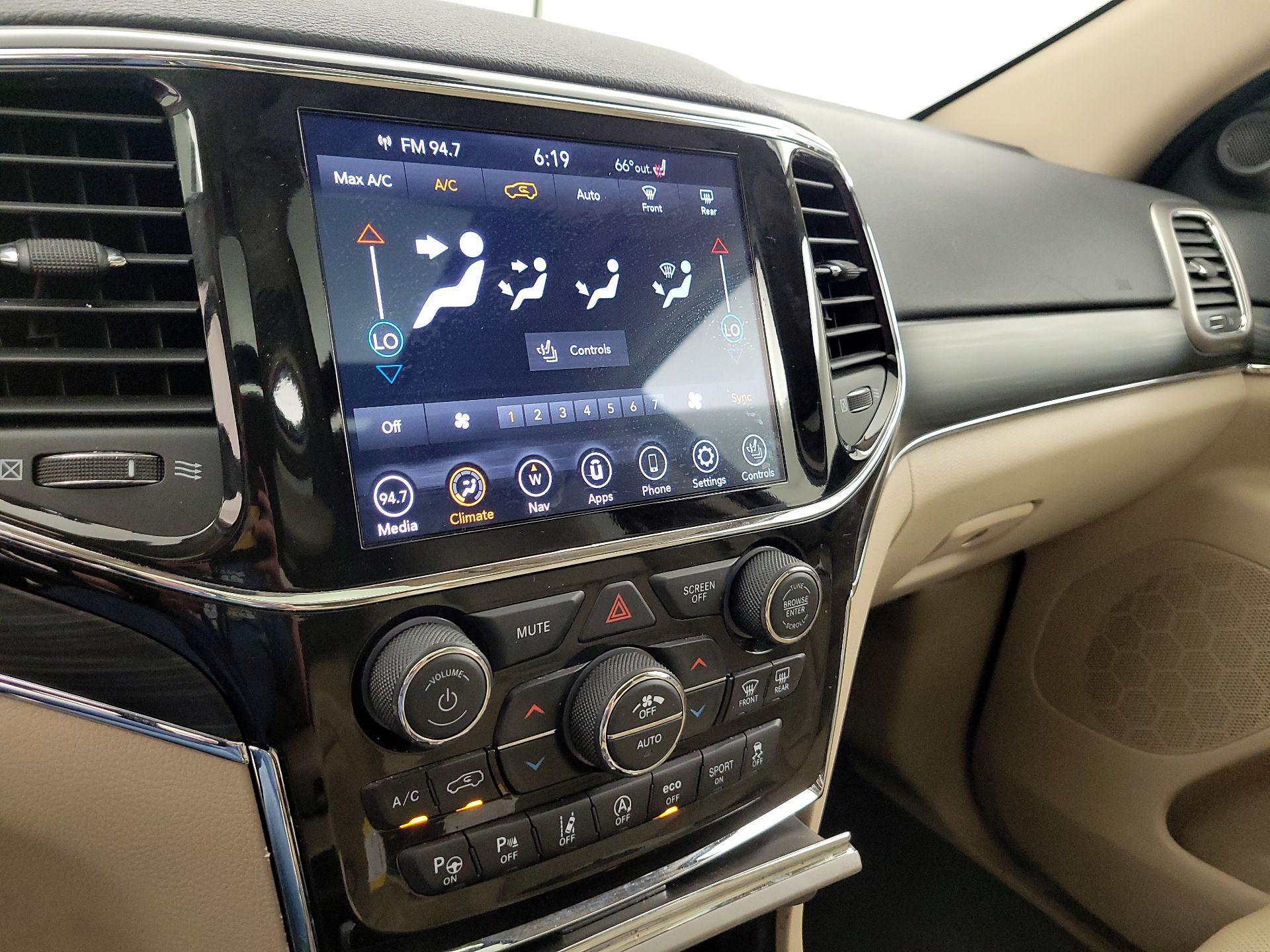 Thumbnail: 2021 Jeep Grand Cherokee - 15