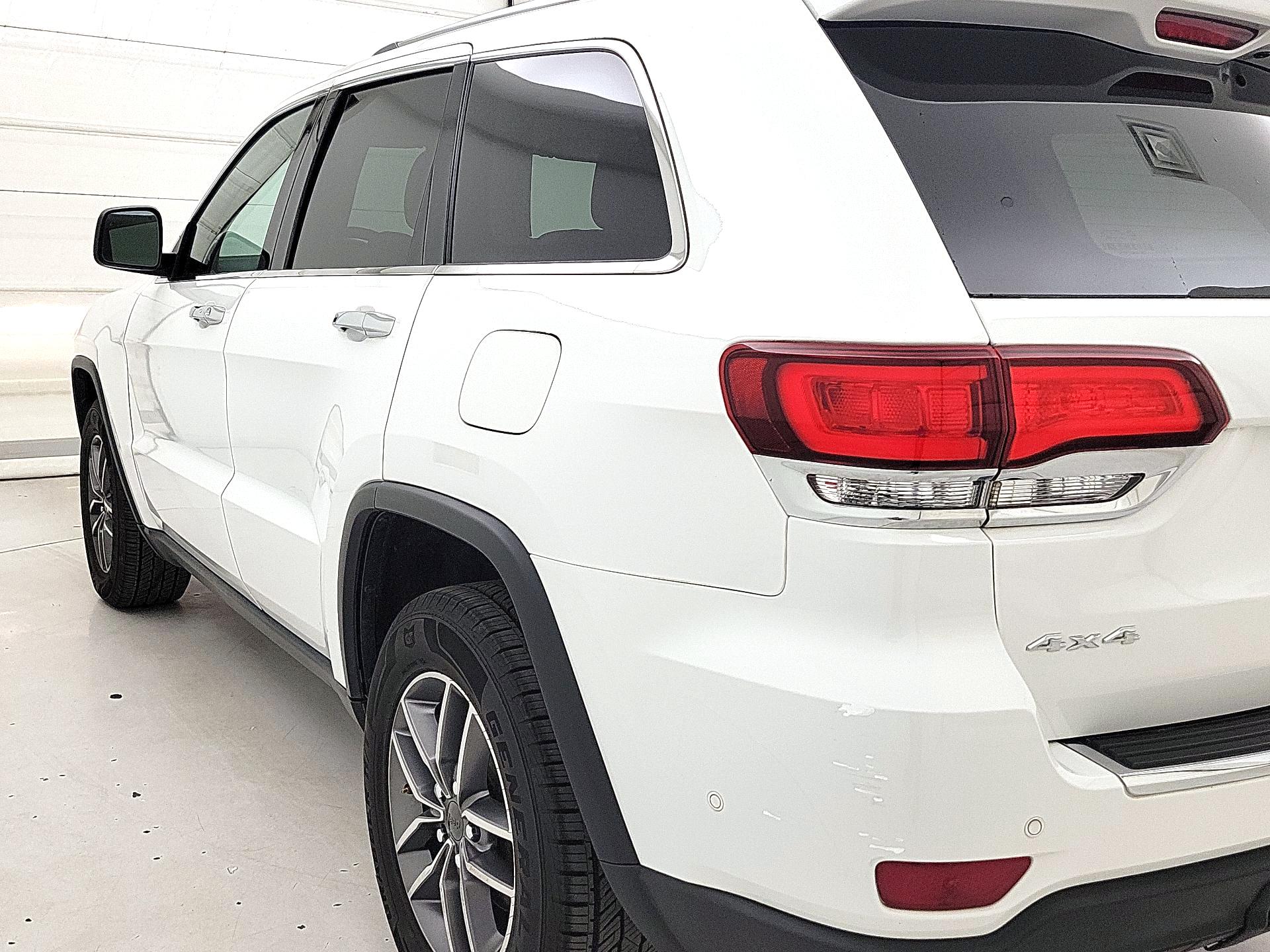 Thumbnail: 2021 Jeep Grand Cherokee - 7