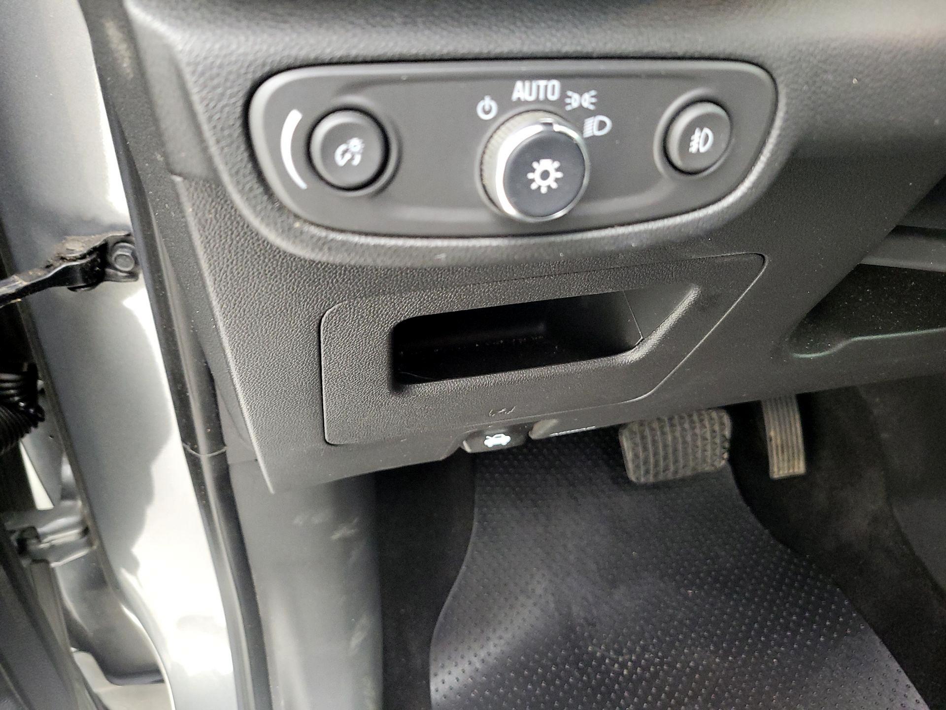 Thumbnail: 2023 Chevrolet TrailBlazer - 13