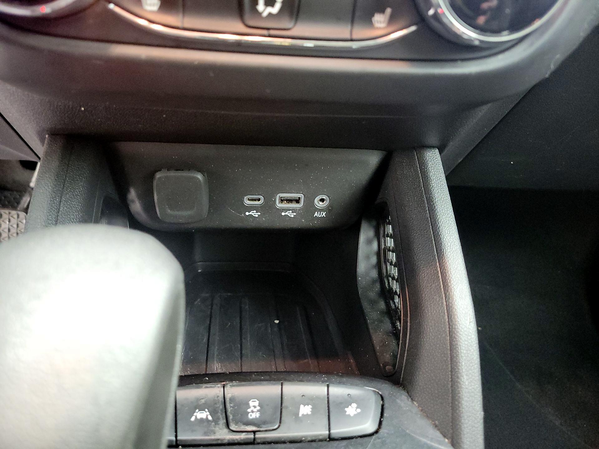 Thumbnail: 2023 Chevrolet TrailBlazer - 18