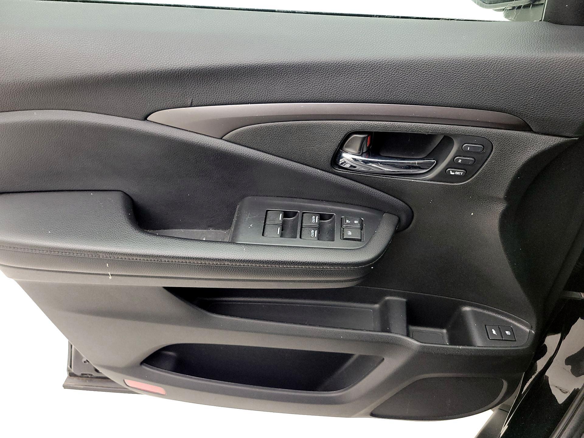 Thumbnail: 2021 Honda Pilot - 12