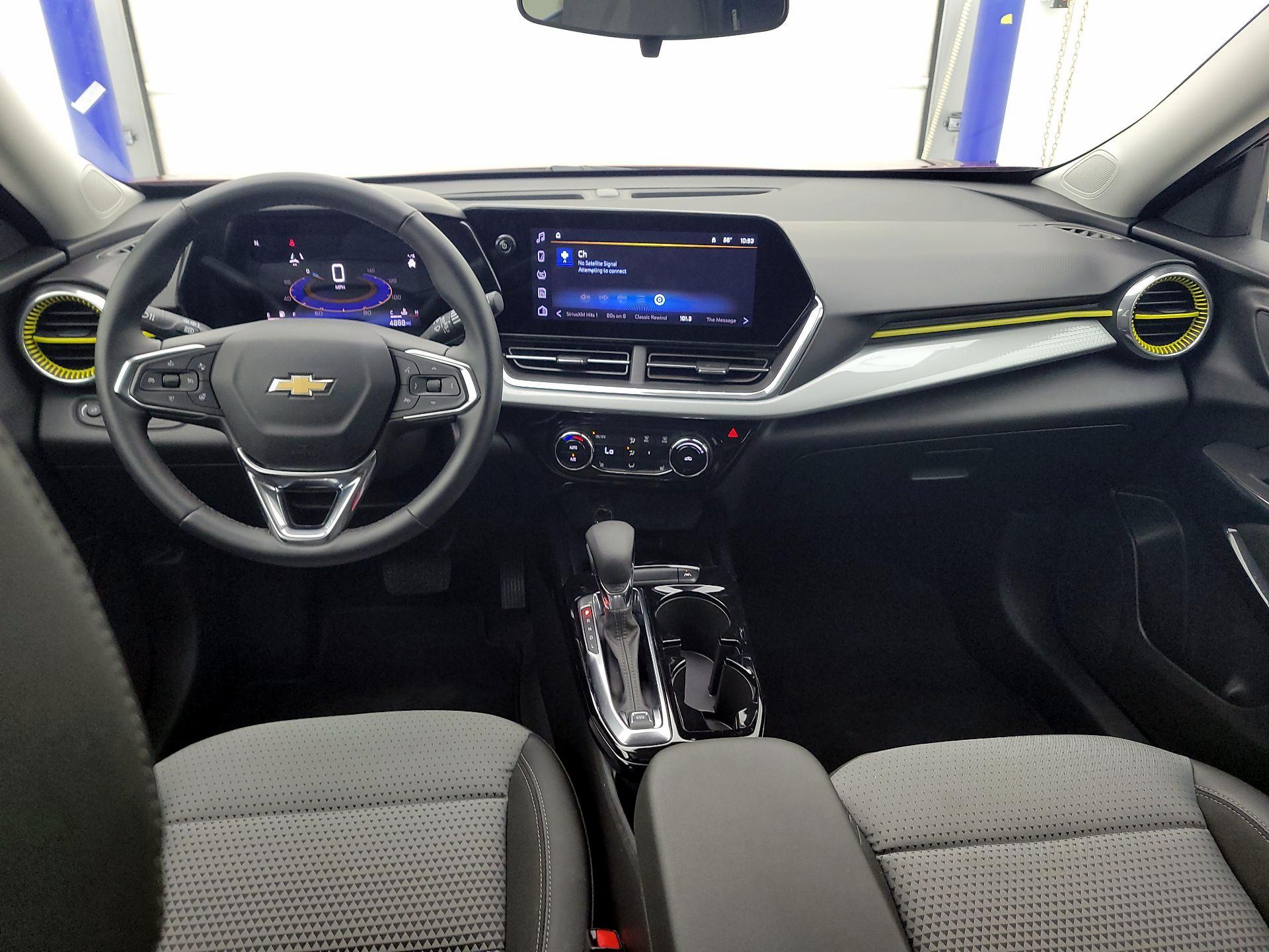 Thumbnail: 2024 Chevrolet Trax - 9