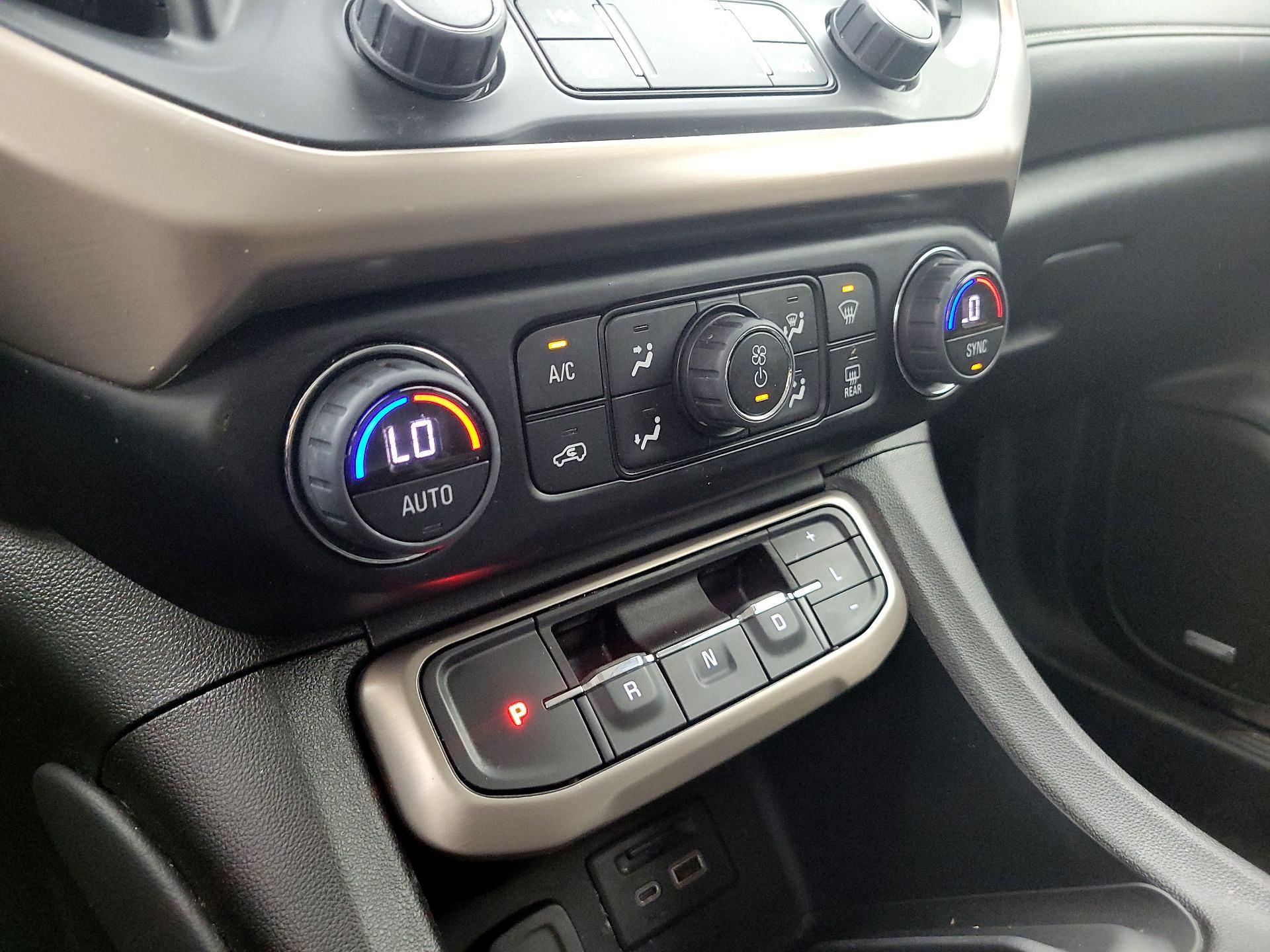 Thumbnail: 2023 GMC Acadia - 16