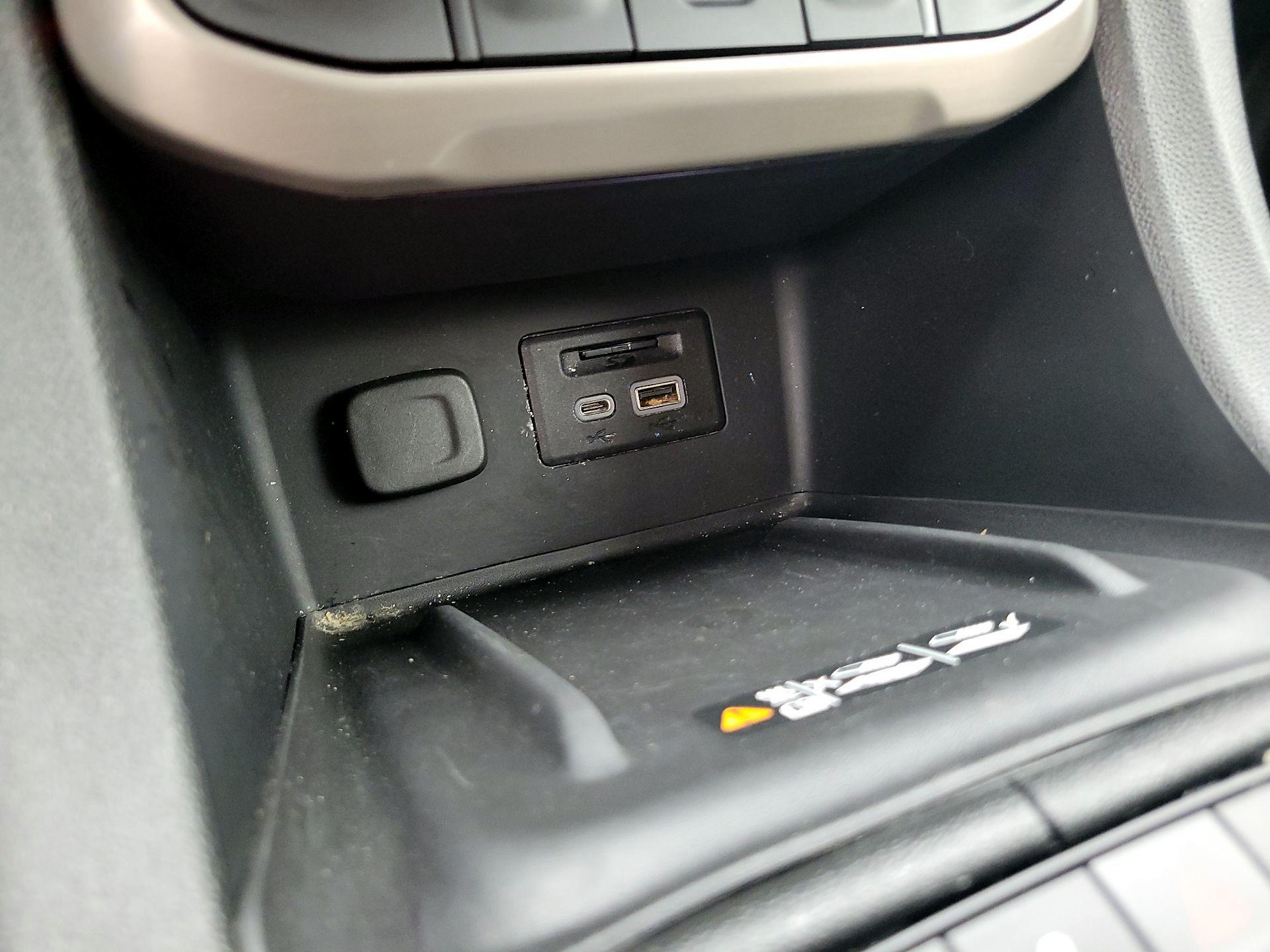 Thumbnail: 2023 GMC Acadia - 18