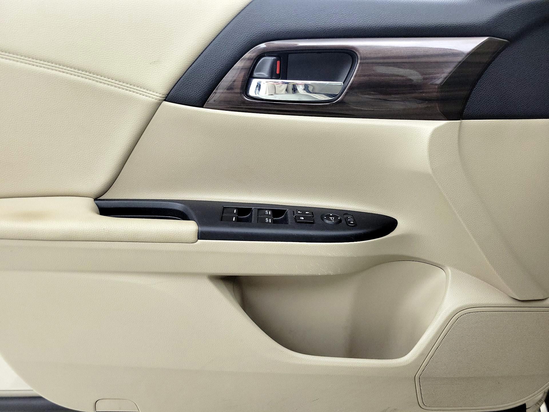 Thumbnail: 2016 Honda Accord - 12