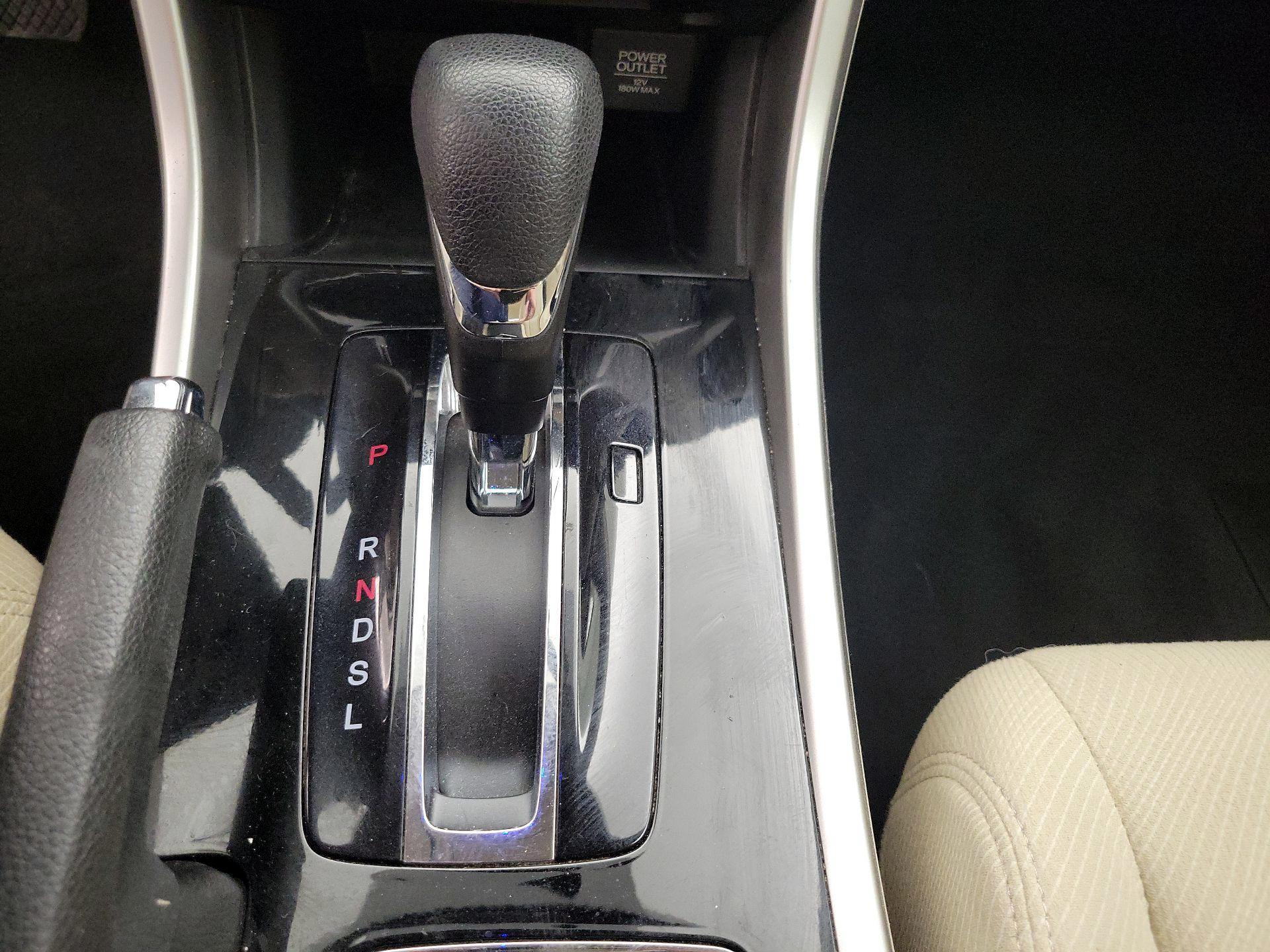 Thumbnail: 2016 Honda Accord - 17