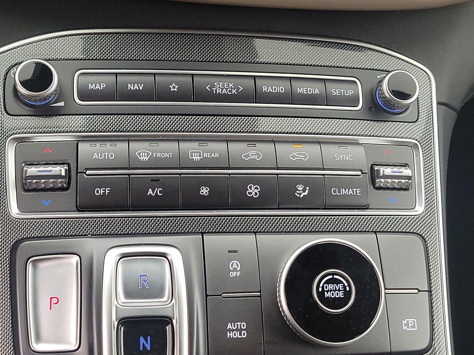 Thumbnail: 2021 Hyundai Santa Fe - 15