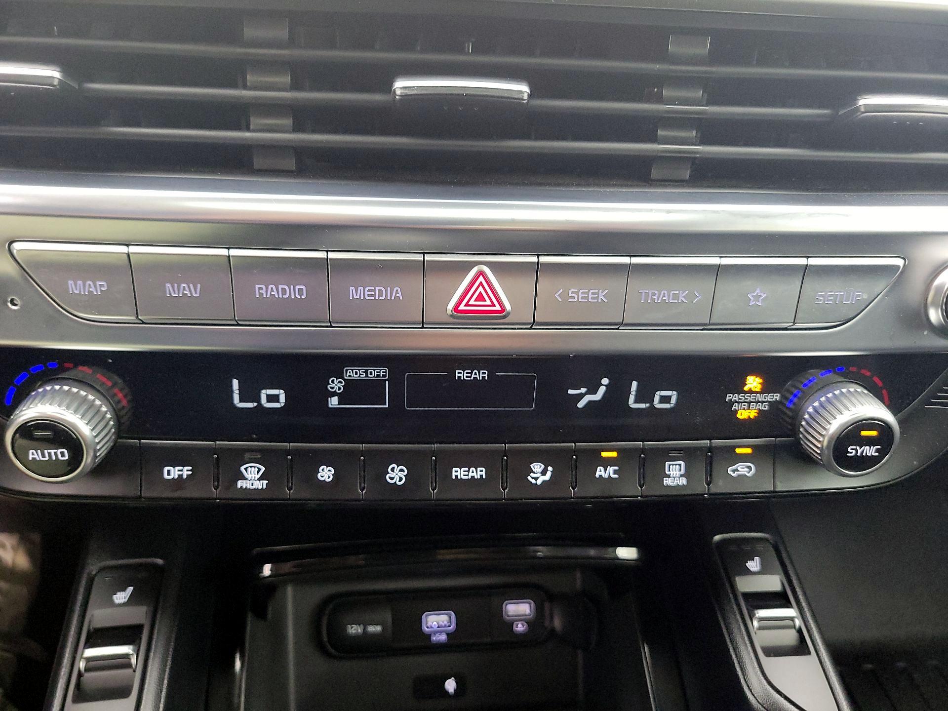 Thumbnail: 2022 Kia Telluride - 17