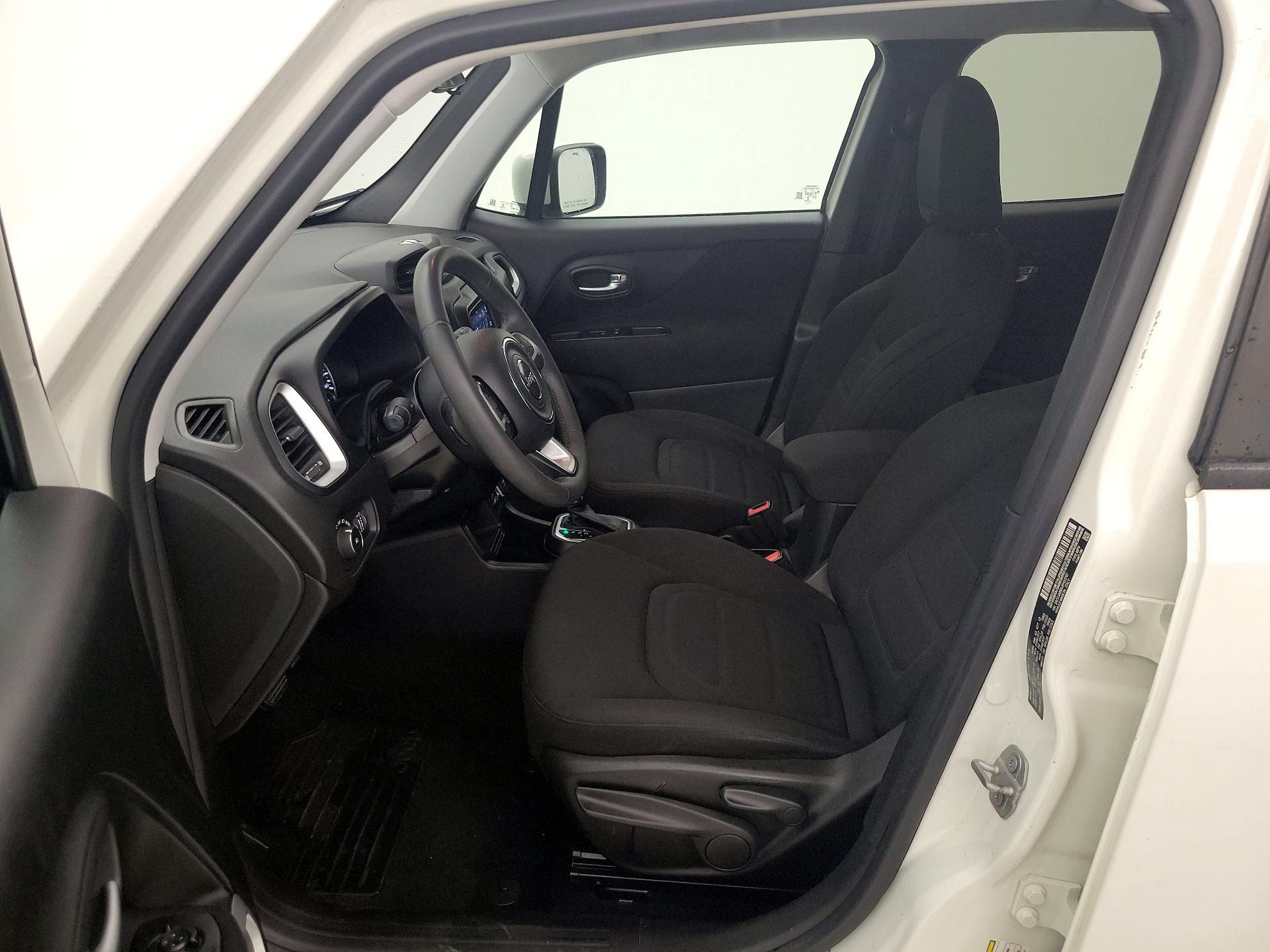 Thumbnail: 2018 Jeep Renegade - 11