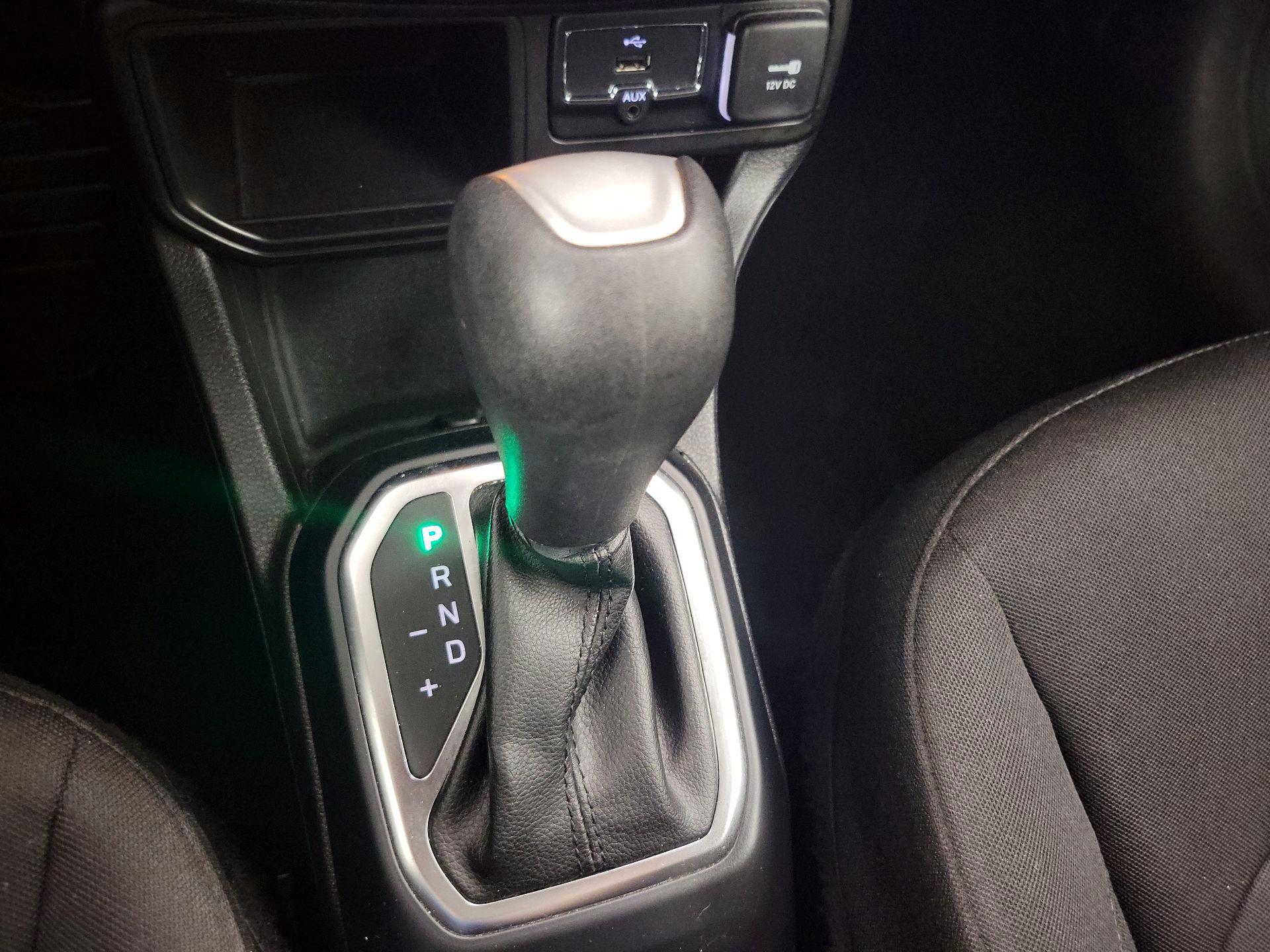 Thumbnail: 2018 Jeep Renegade - 17