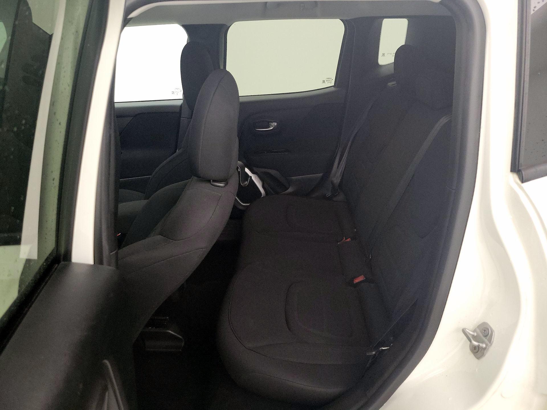 Thumbnail: 2018 Jeep Renegade - 19