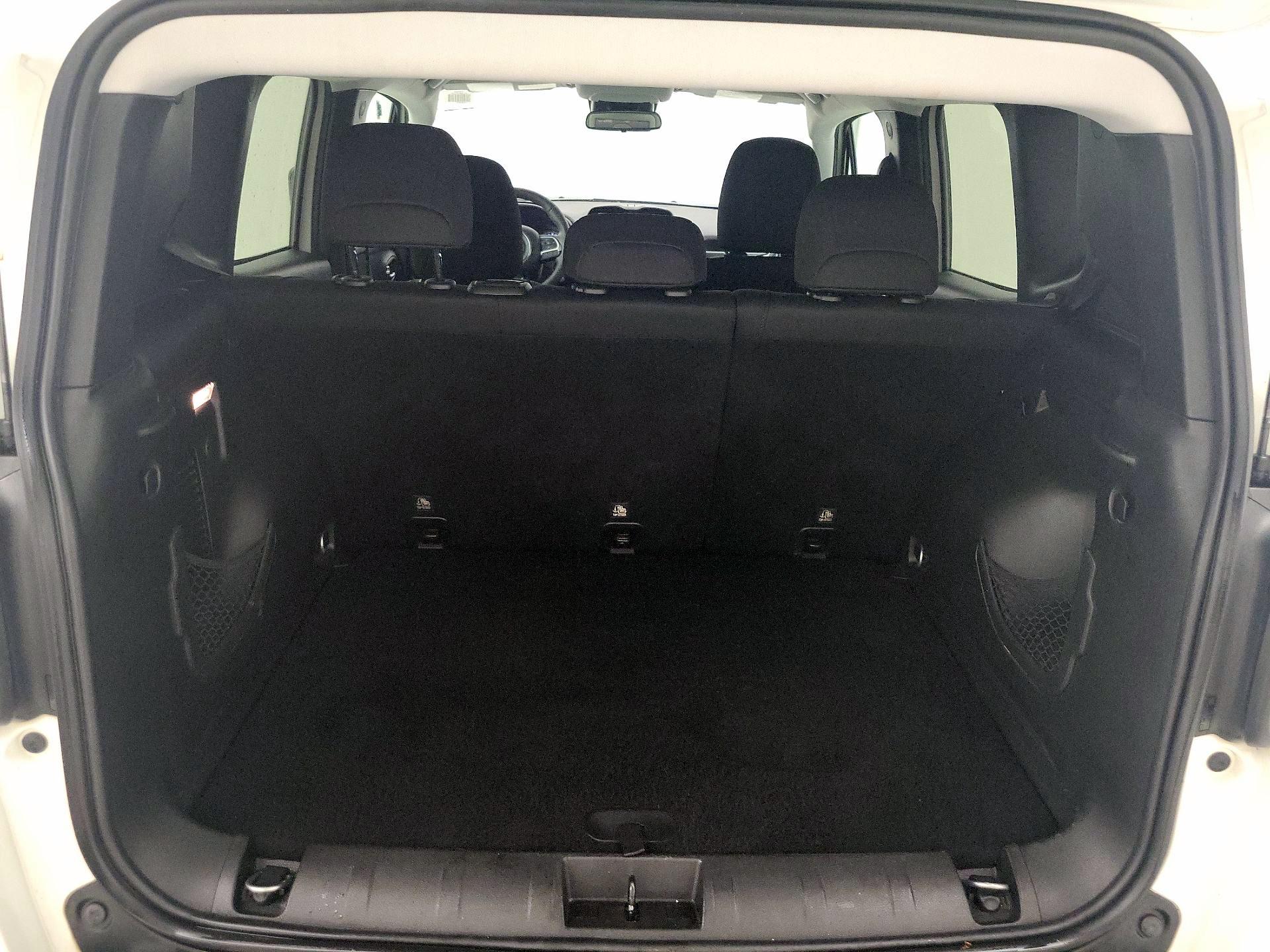 Thumbnail: 2018 Jeep Renegade - 20