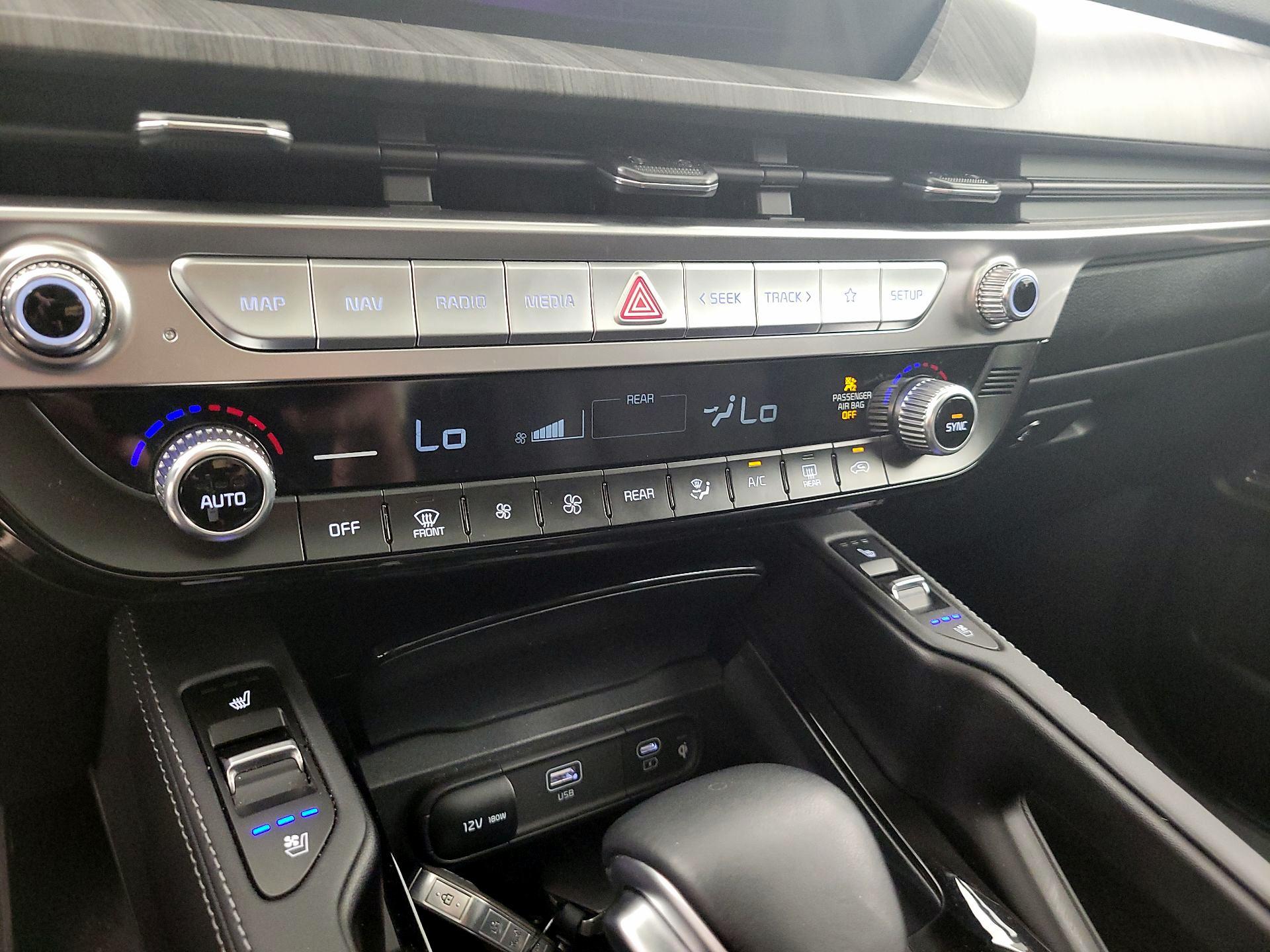 Thumbnail: 2024 Kia Telluride - 17