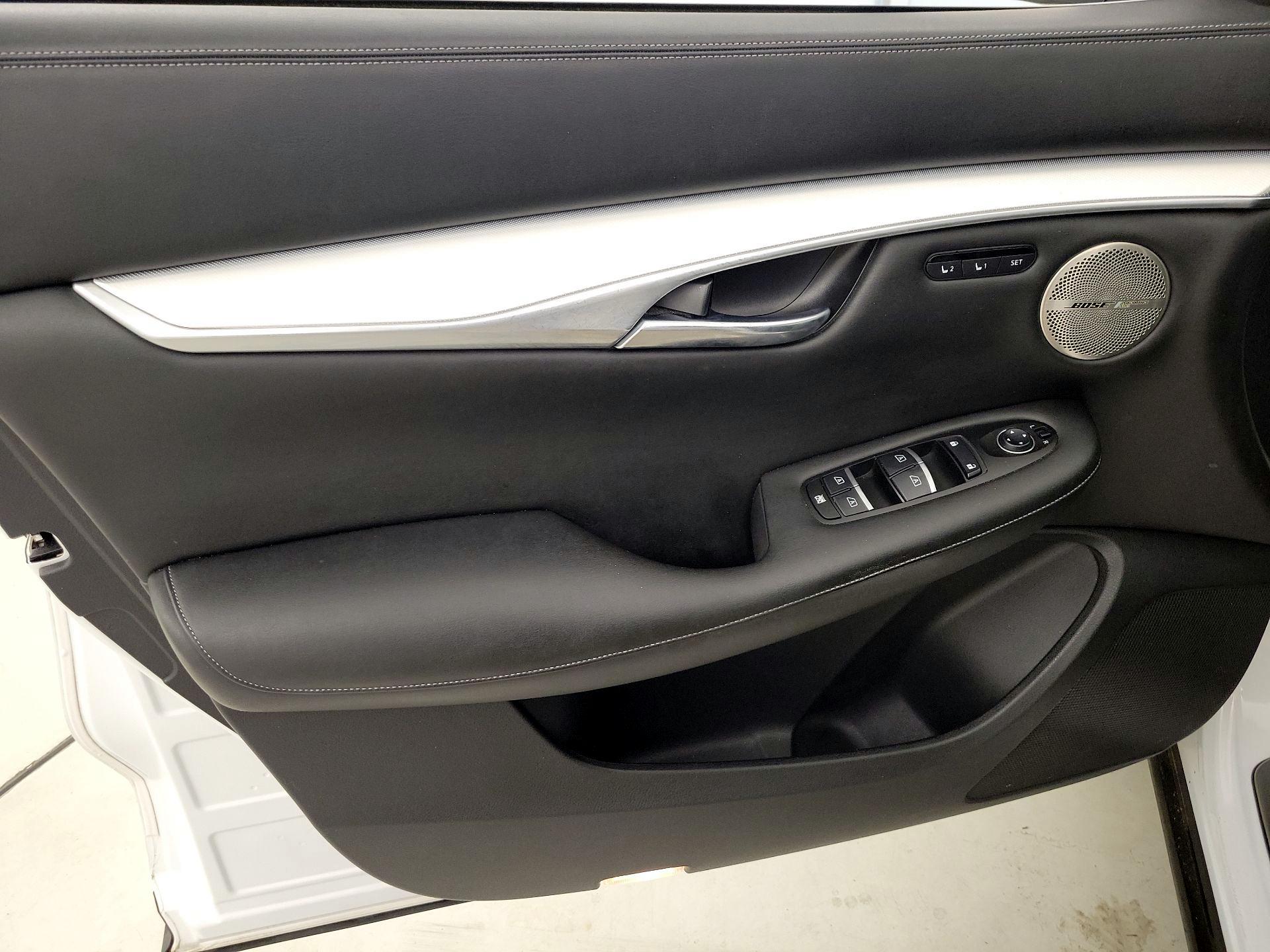 Thumbnail: 2019 INFINITI QX50 - 12