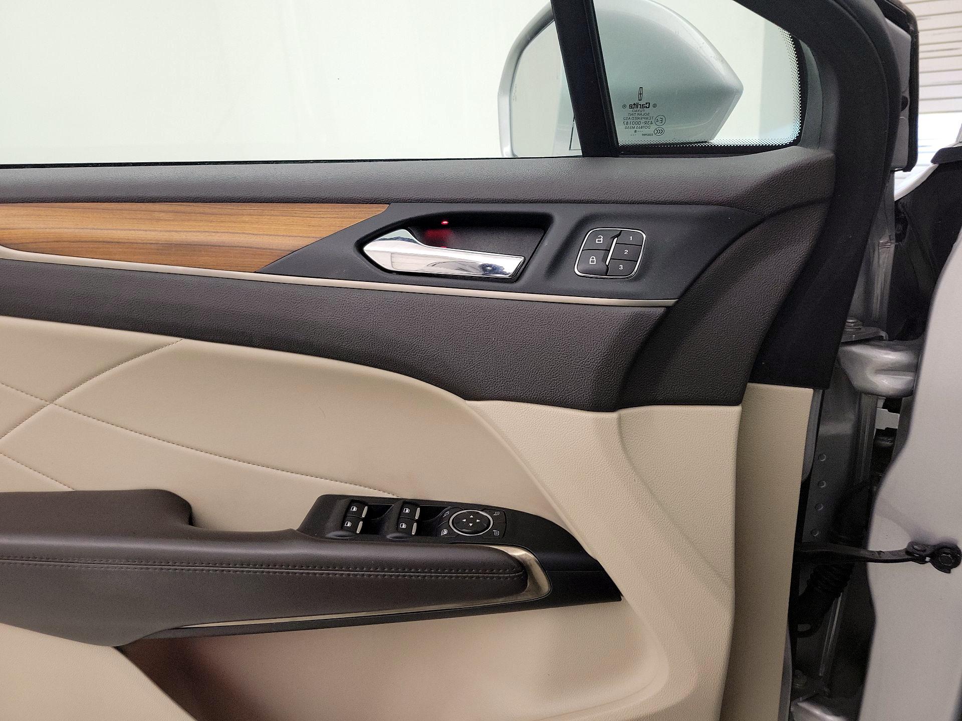 Thumbnail: 2019 Lincoln MKC - 12