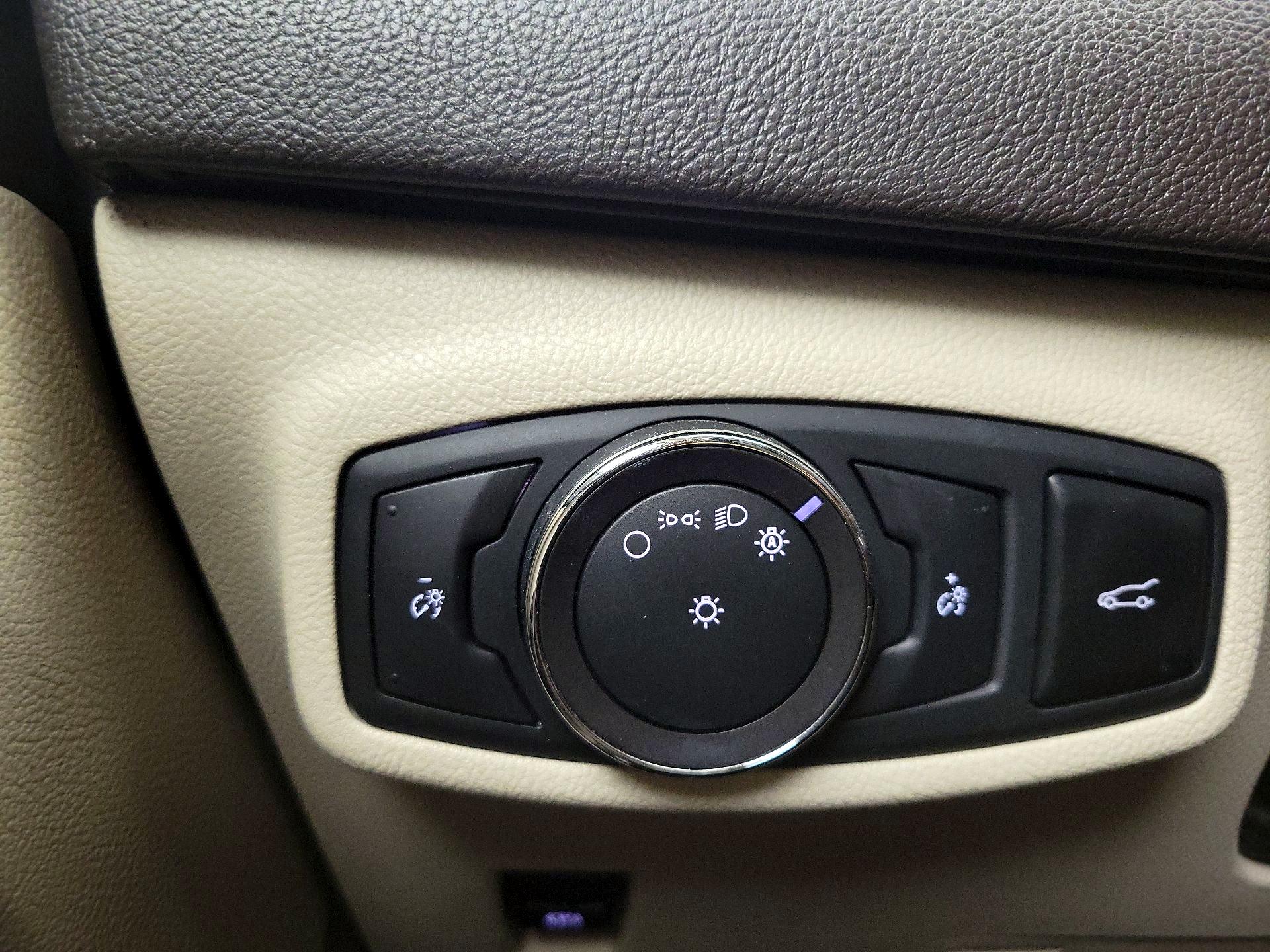 Thumbnail: 2019 Lincoln MKC - 13