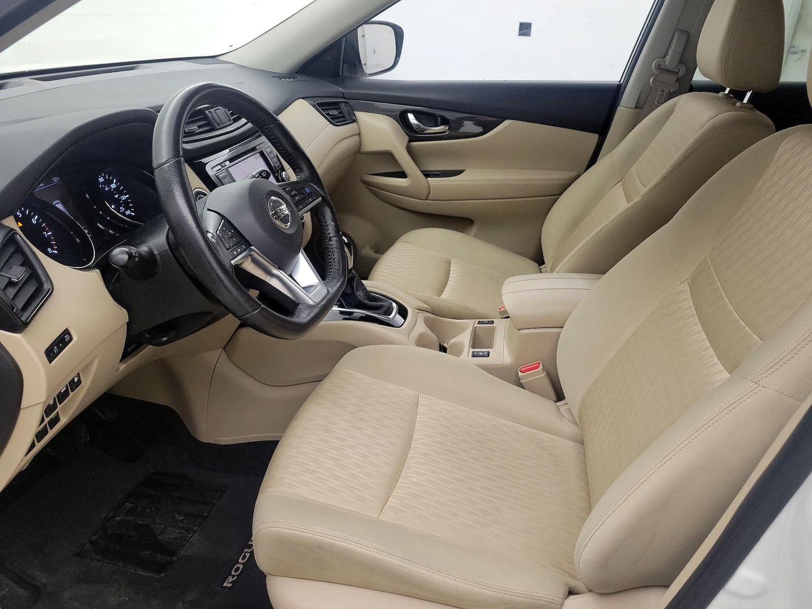 2019 Nissan Rogue SV - Photo 12