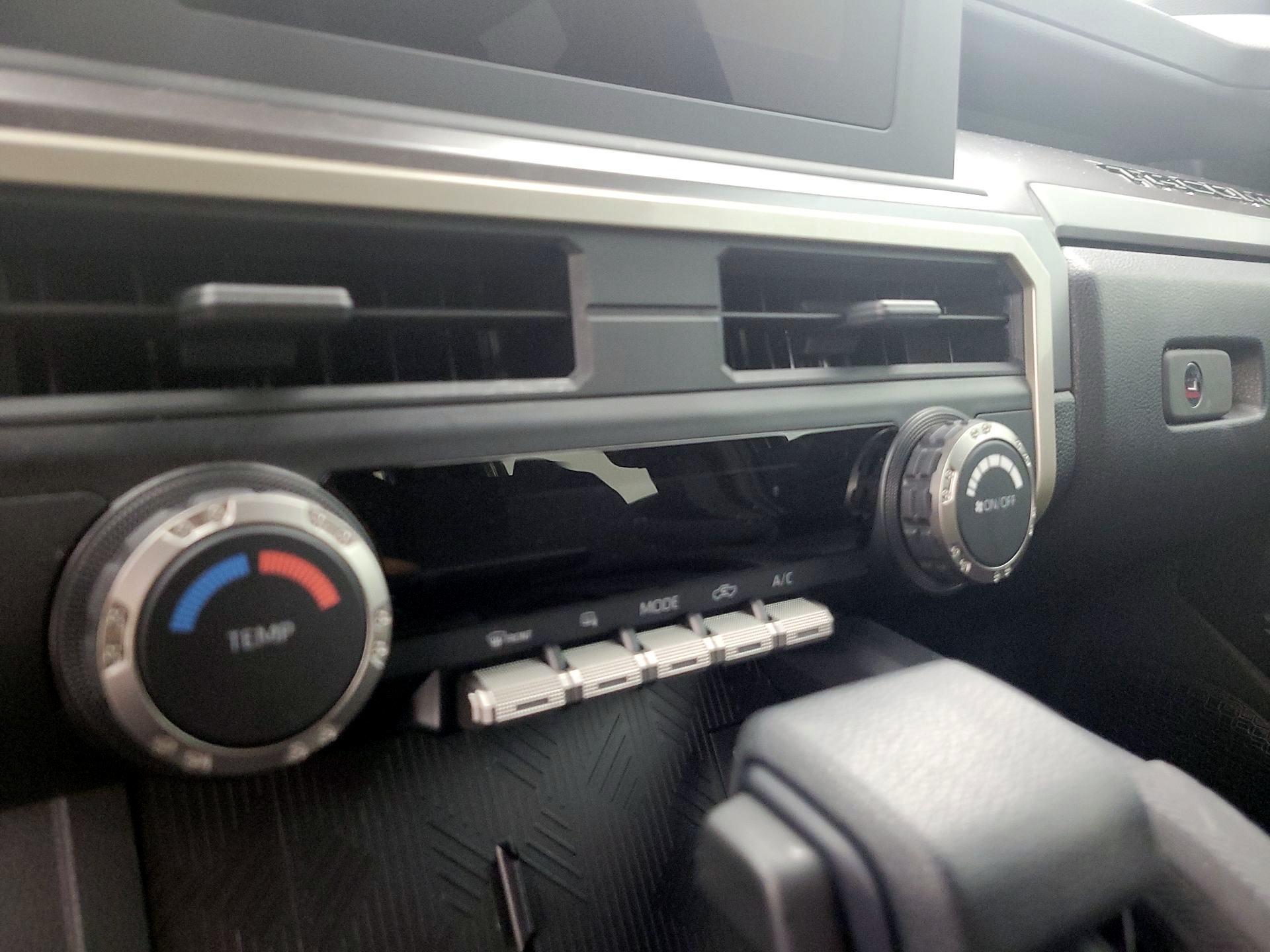 Thumbnail: 2024 Toyota Tacoma - 14