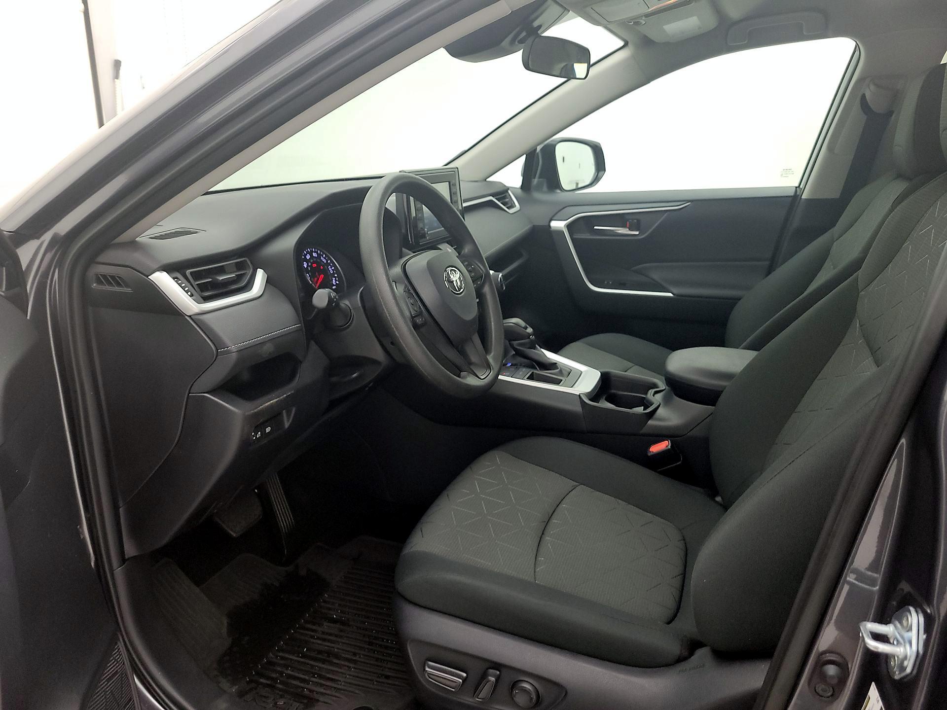 Thumbnail: 2021 Toyota RAV4 - 9