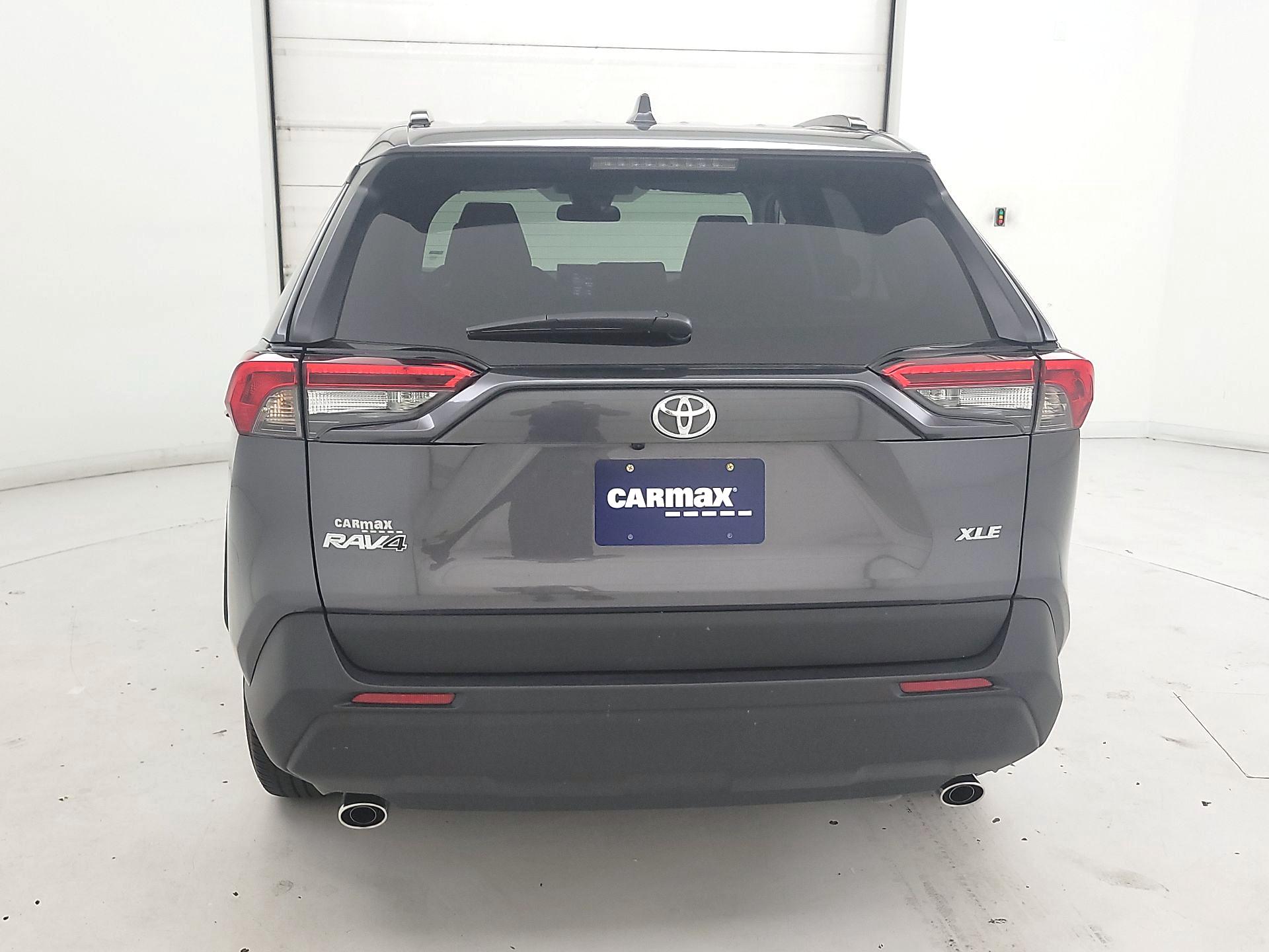 Thumbnail: 2021 Toyota RAV4 - 6