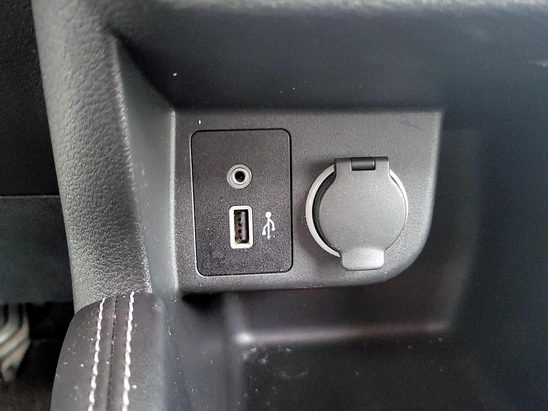 Thumbnail: 2020 Nissan Kicks - 18