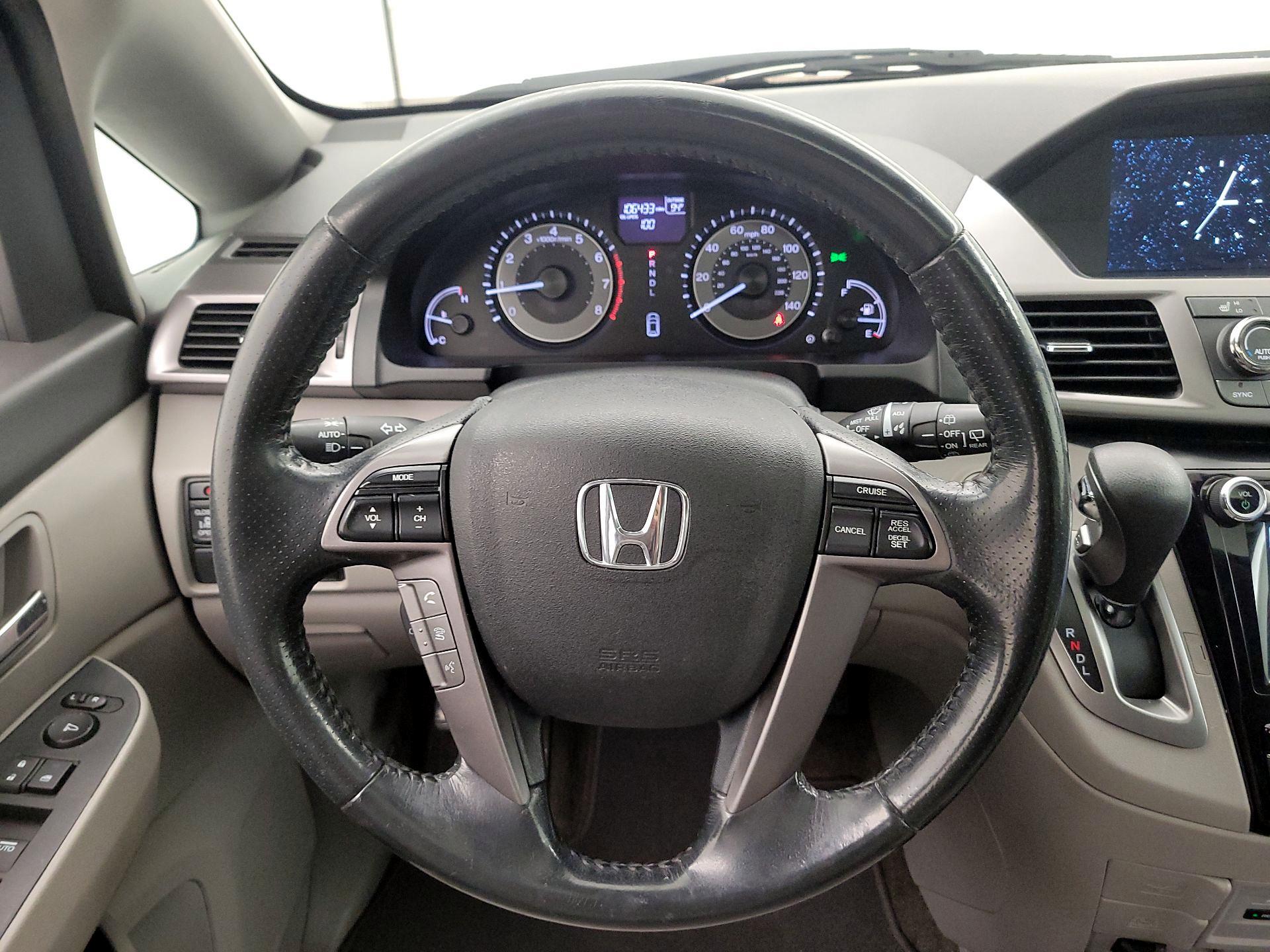 Thumbnail: 2017 Honda Odyssey - 10