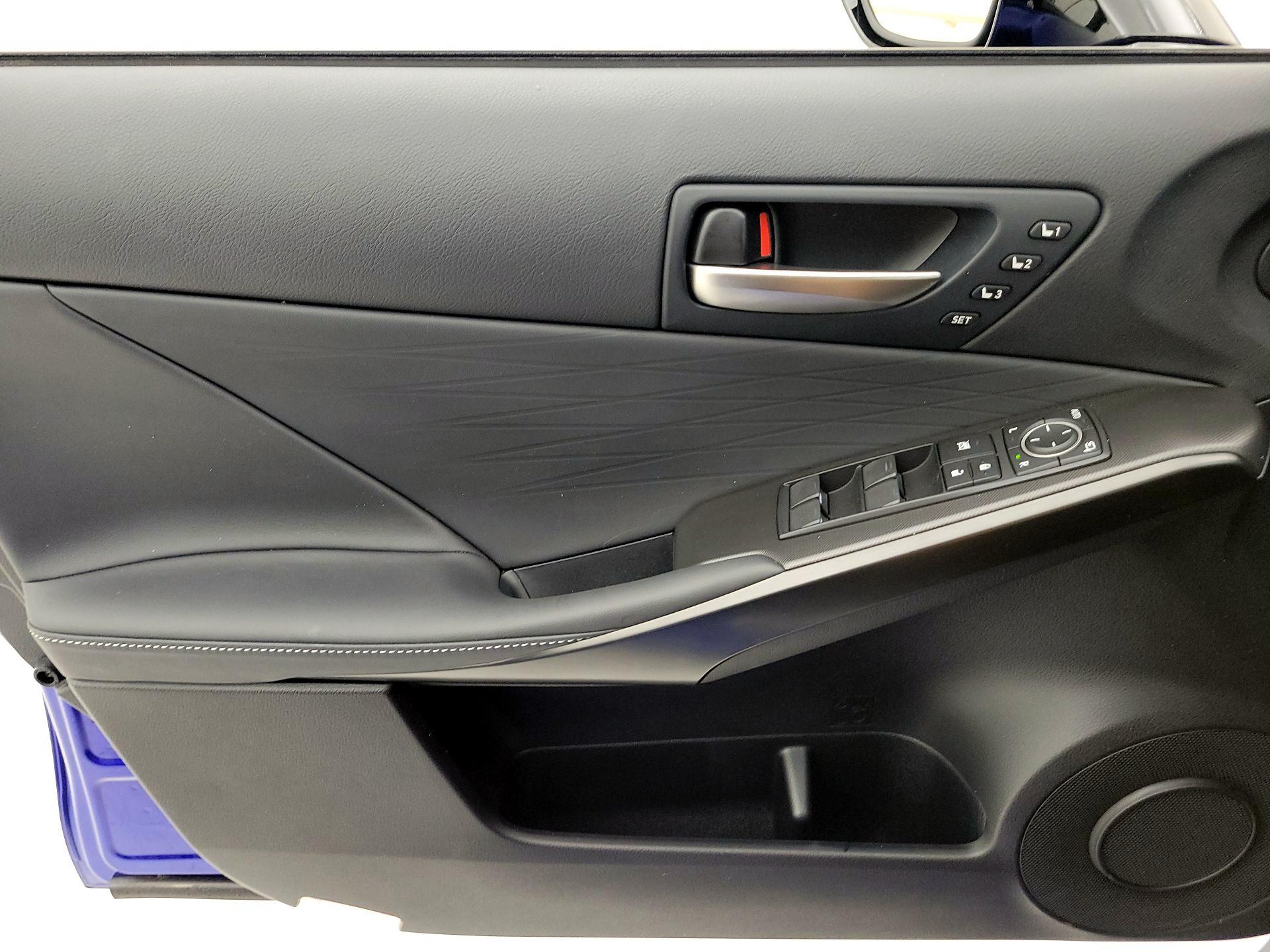 Thumbnail: 2025 Lexus IS - 12