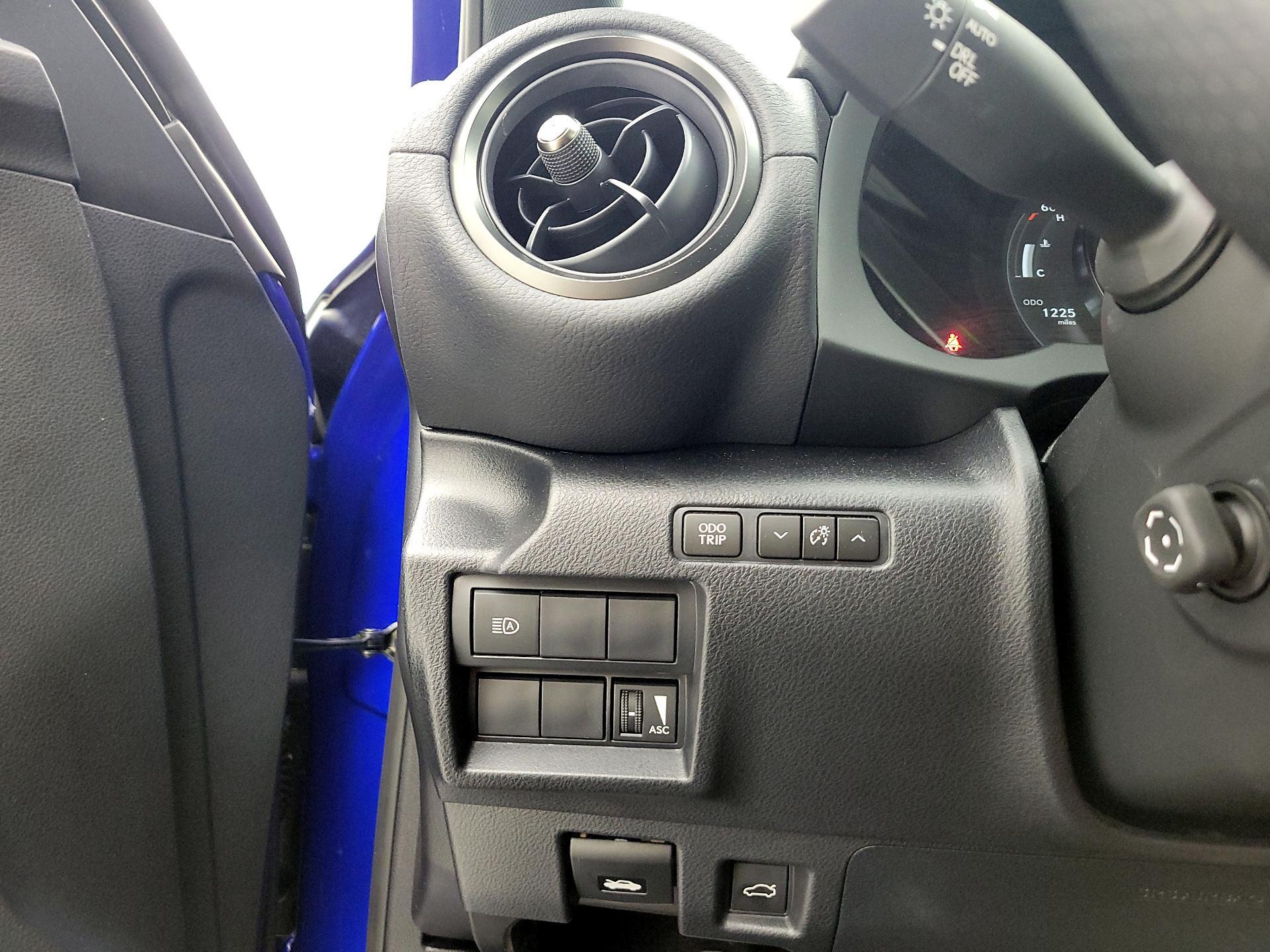 Thumbnail: 2025 Lexus IS - 13