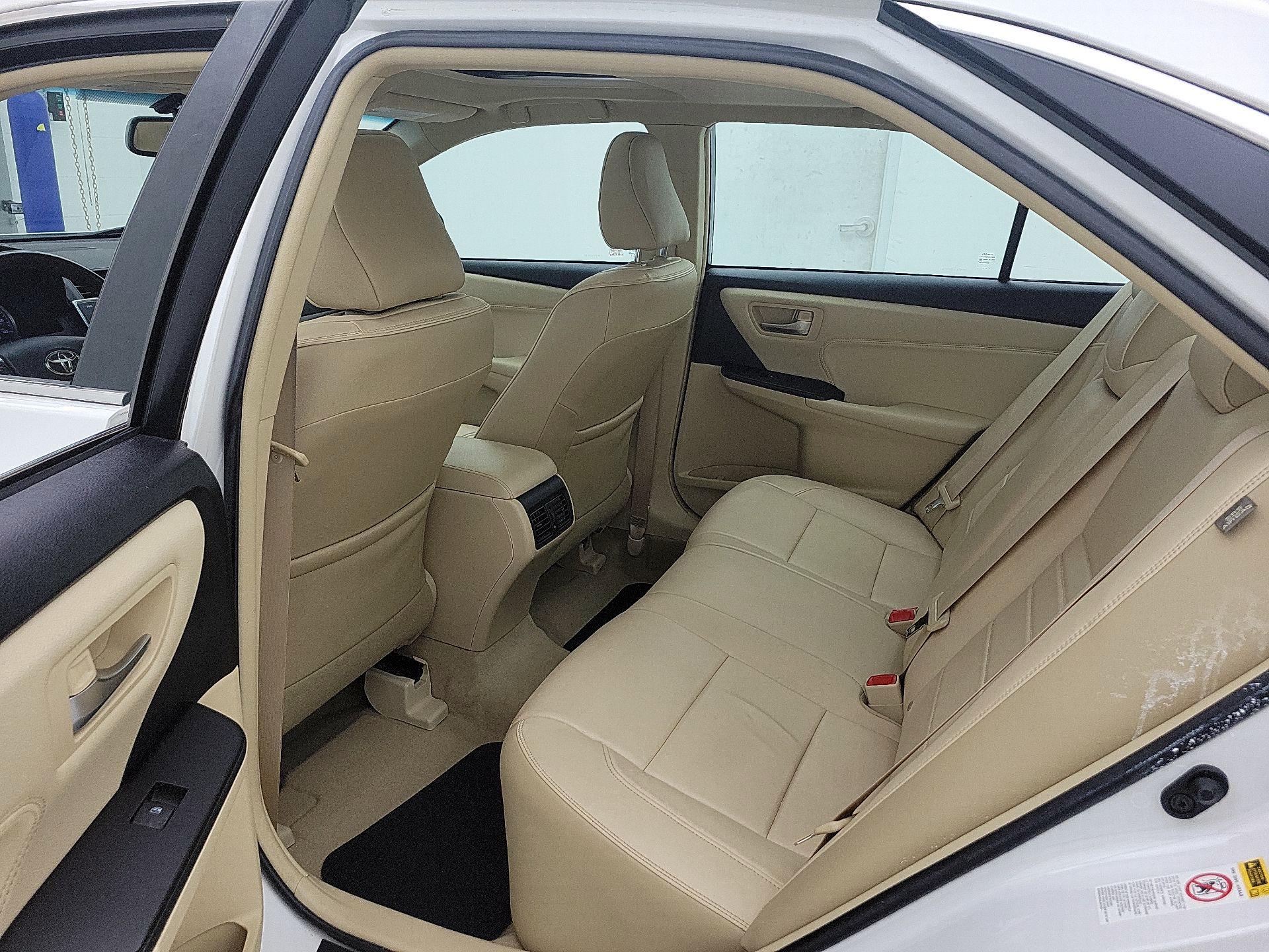 Thumbnail: 2016 Toyota Camry - 20