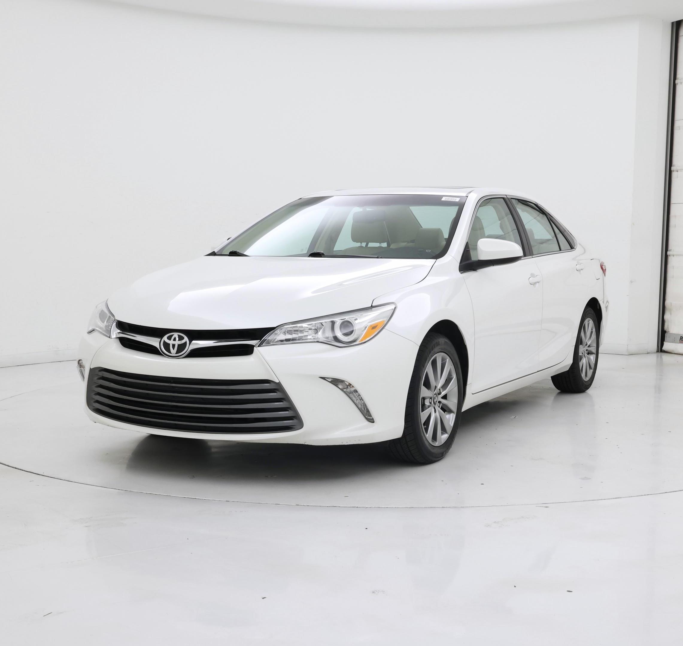 Thumbnail: 2016 Toyota Camry - 4