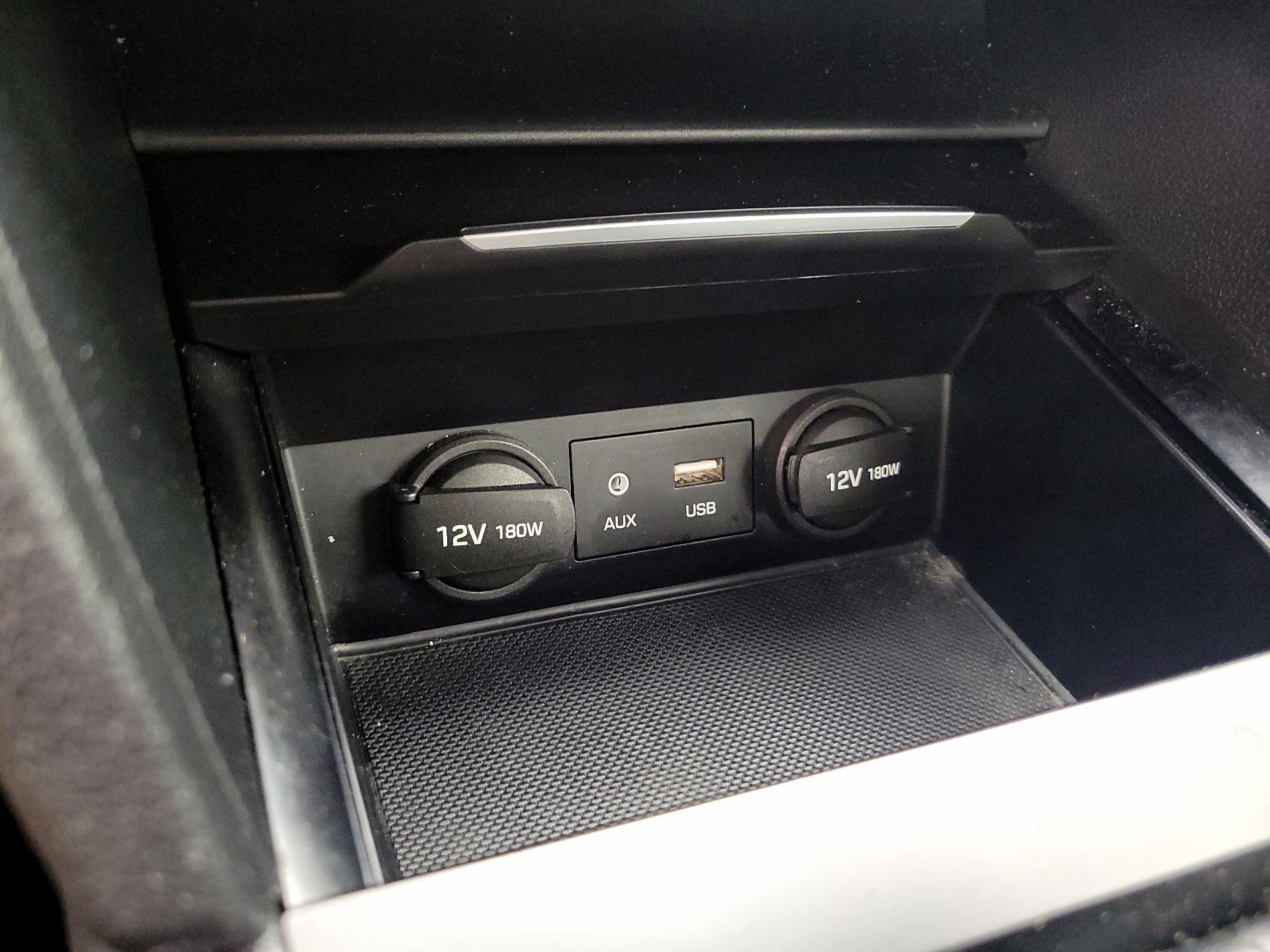 Thumbnail: 2017 Hyundai Elantra - 18