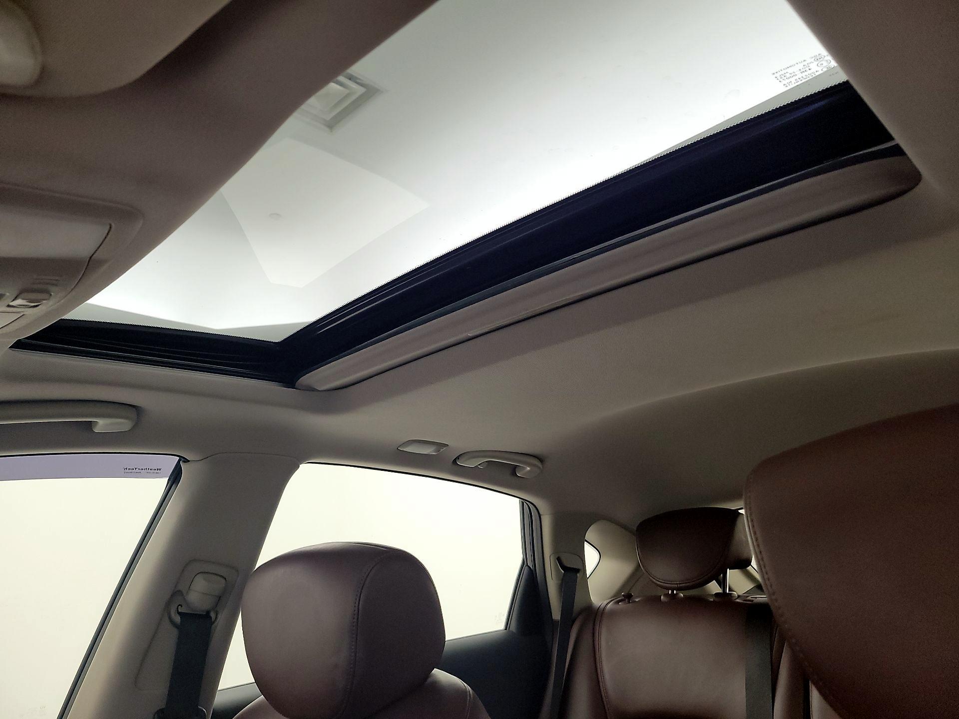 Thumbnail: 2017 INFINITI QX50 - 20