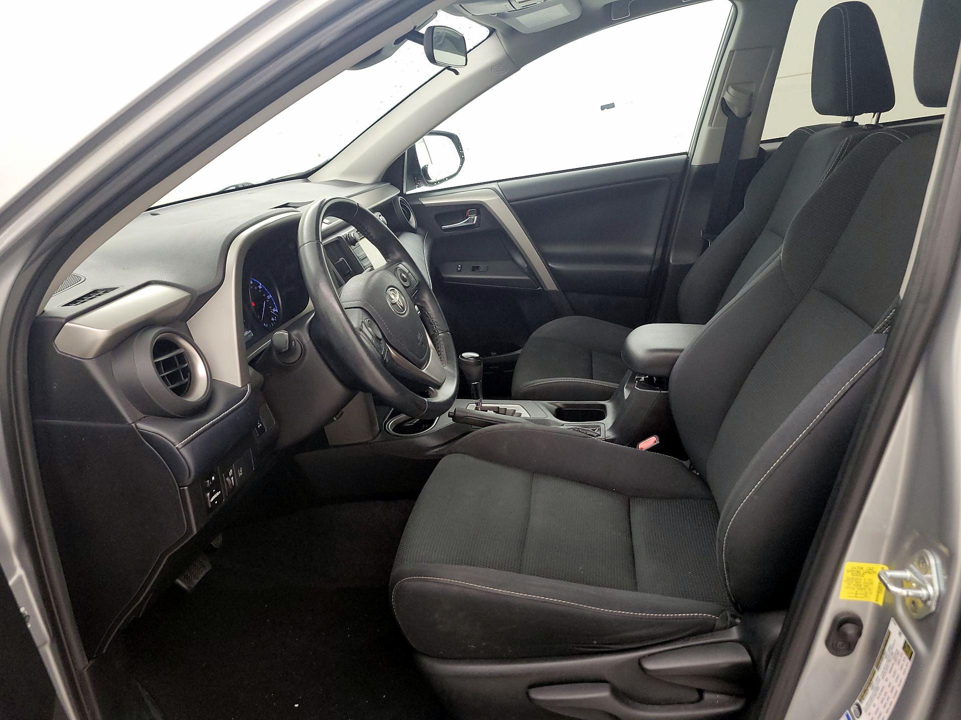 Thumbnail: 2018 Toyota RAV4 - 11