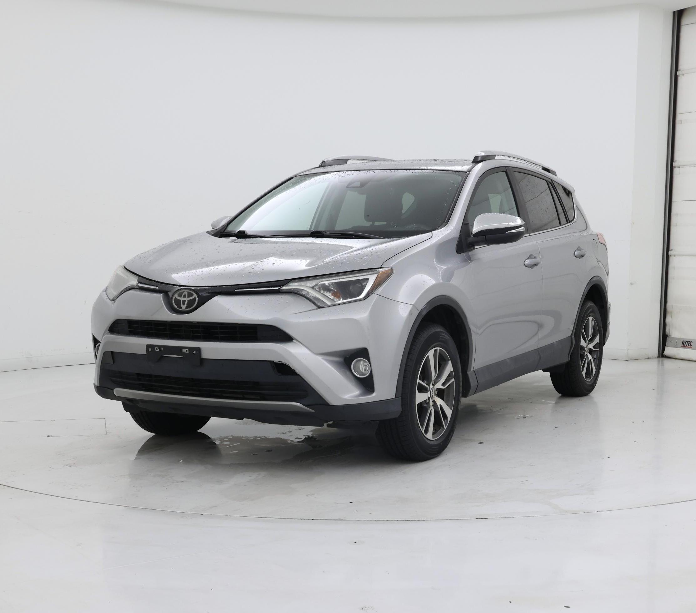 Thumbnail: 2018 Toyota RAV4 - 4