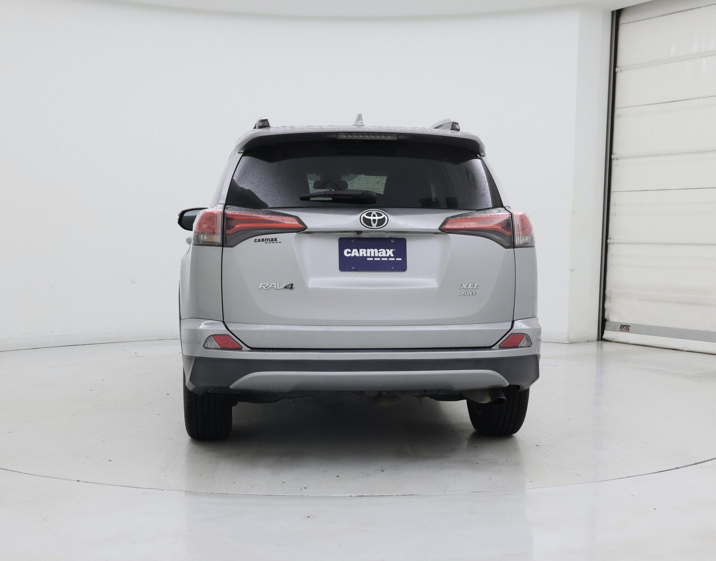 Thumbnail: 2018 Toyota RAV4 - 6