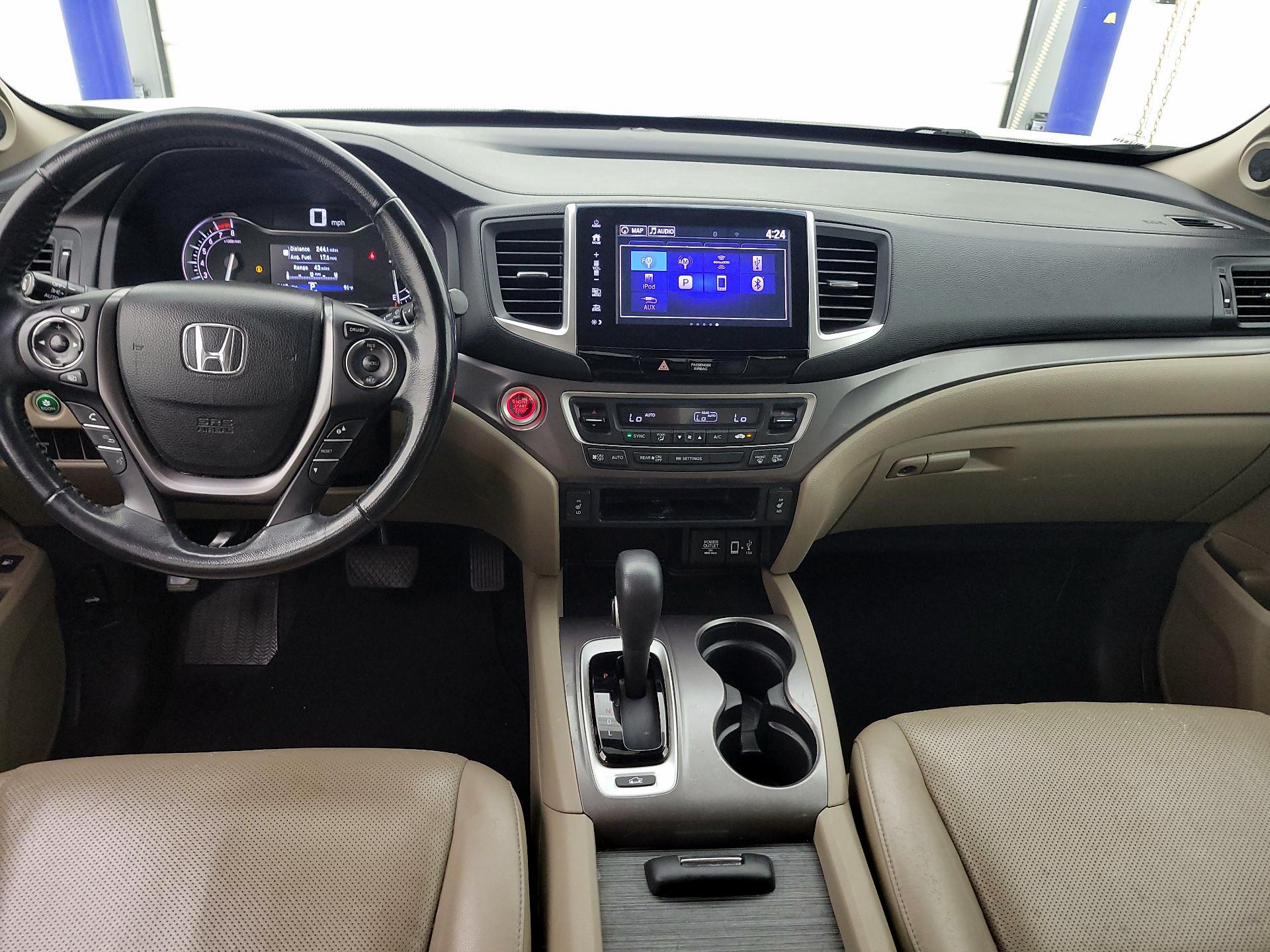 Thumbnail: 2017 Honda Ridgeline - 9