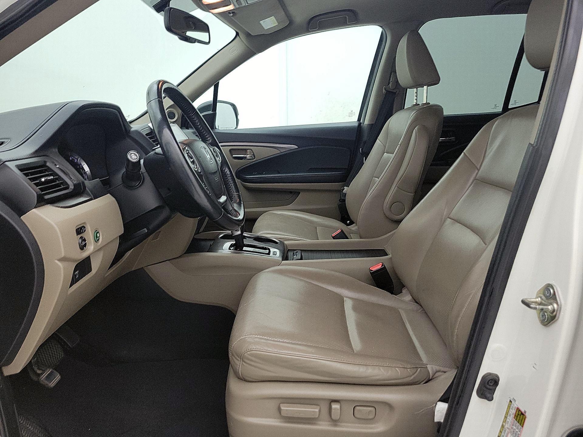 Thumbnail: 2017 Honda Ridgeline - 11