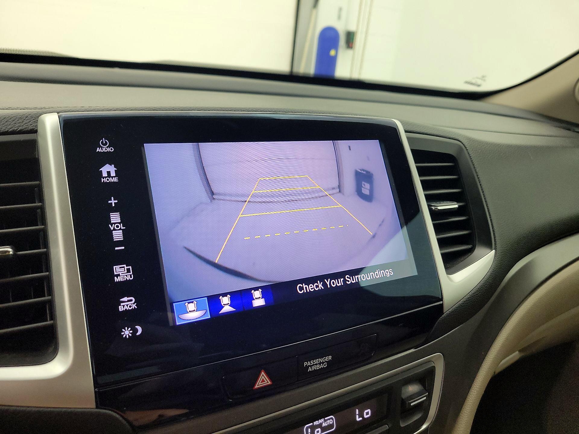 Thumbnail: 2017 Honda Ridgeline - 15