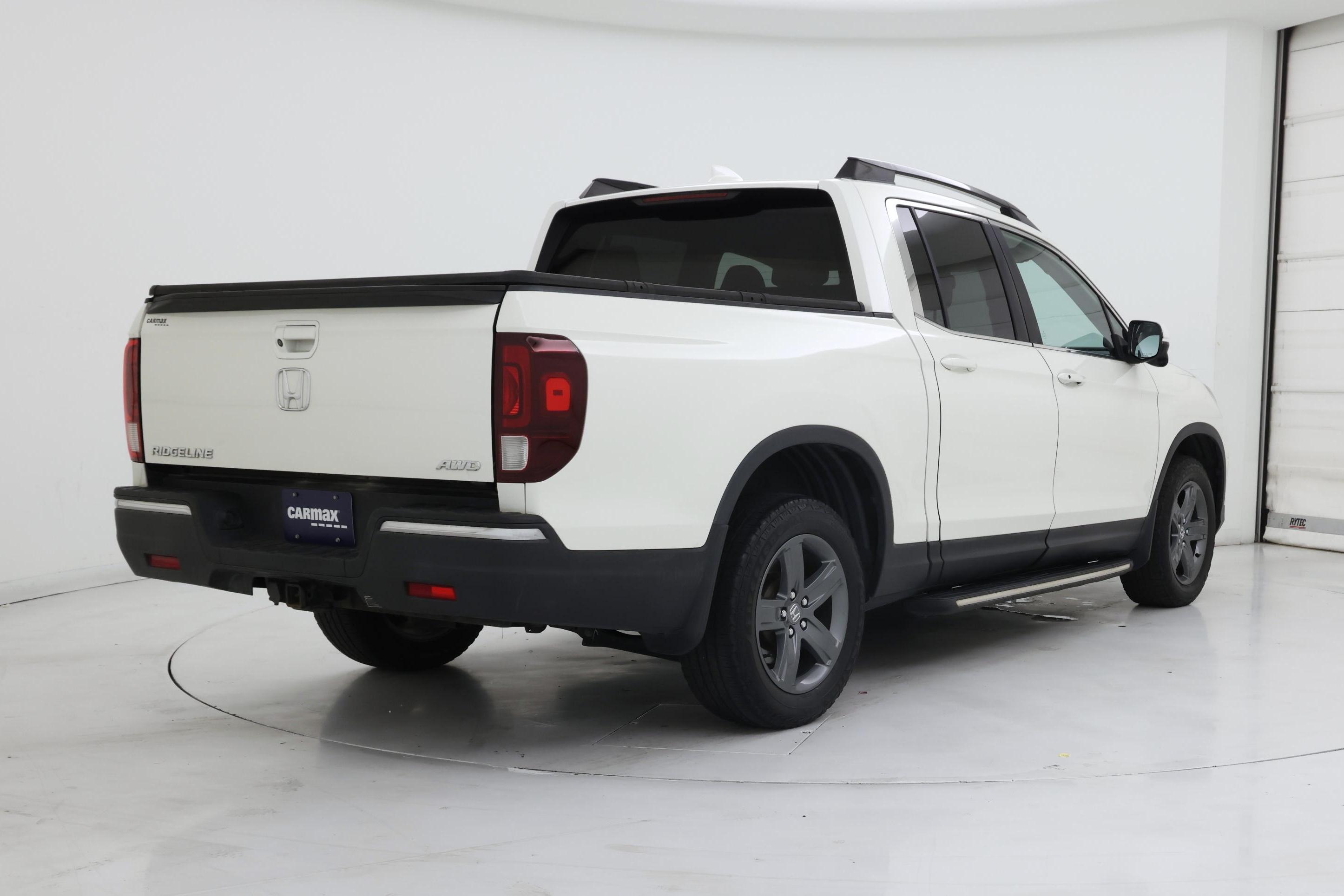 Thumbnail: 2017 Honda Ridgeline - 8