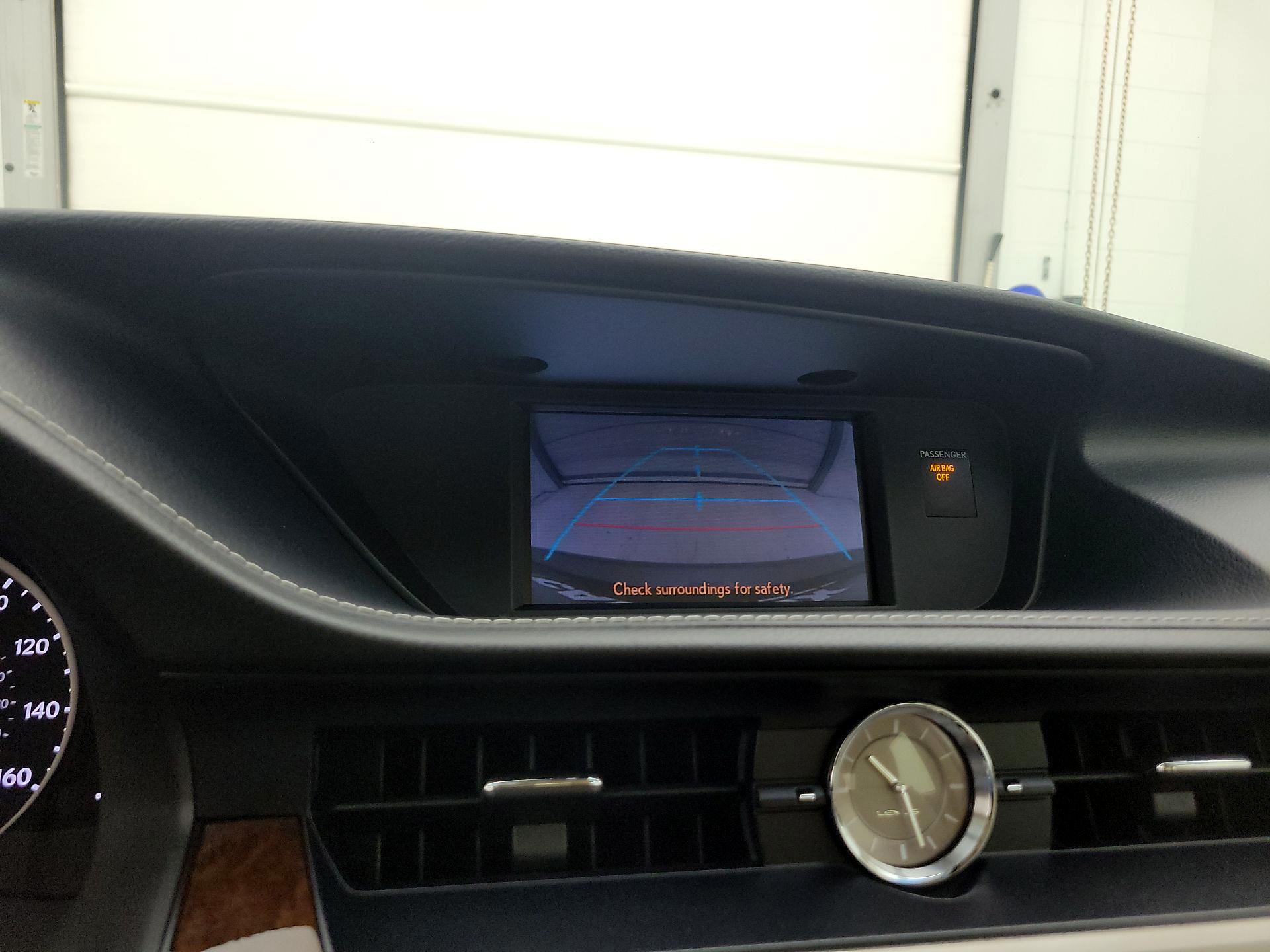 Thumbnail: 2014 Lexus ES - 14