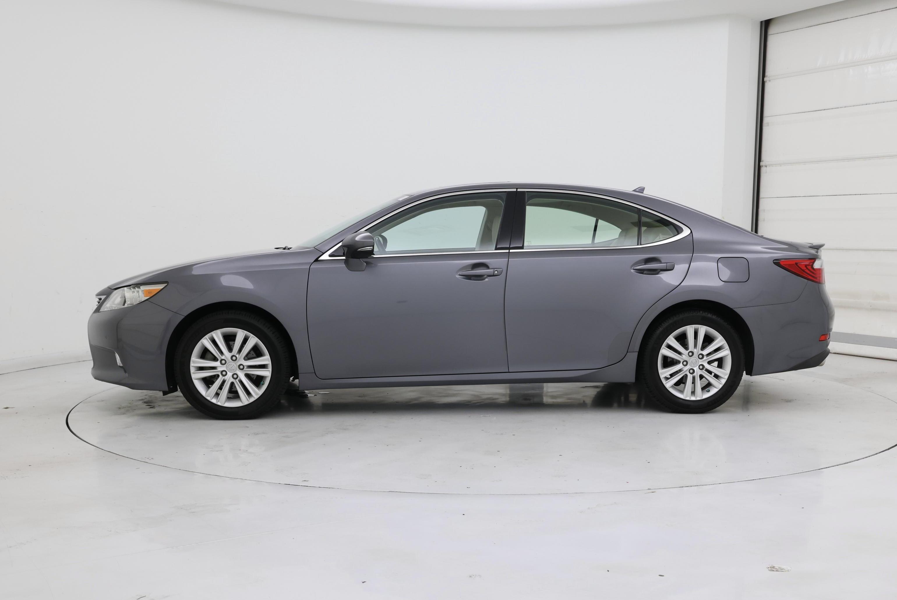 Thumbnail: 2014 Lexus ES - 3