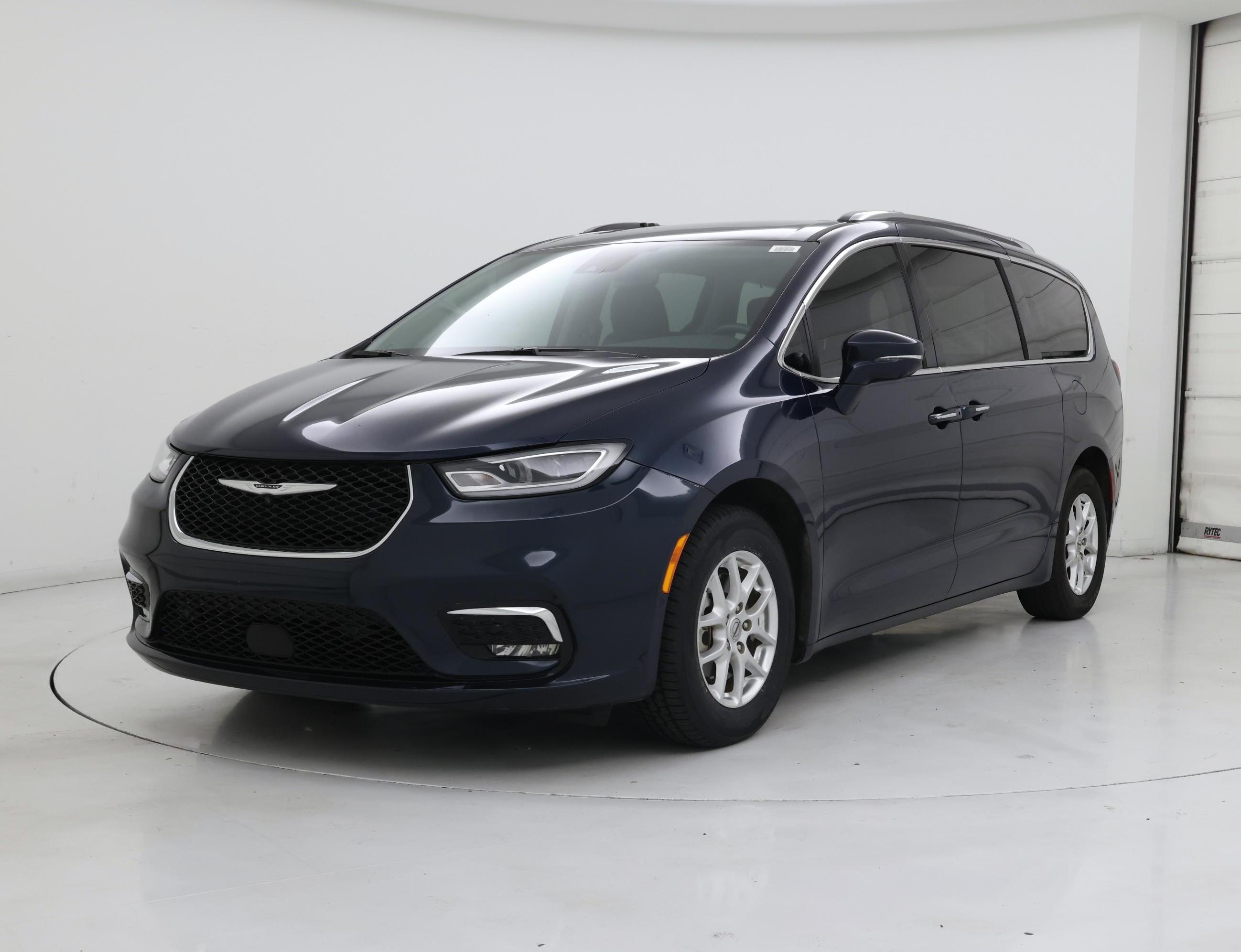 Thumbnail: 2021 Chrysler Pacifica - 4