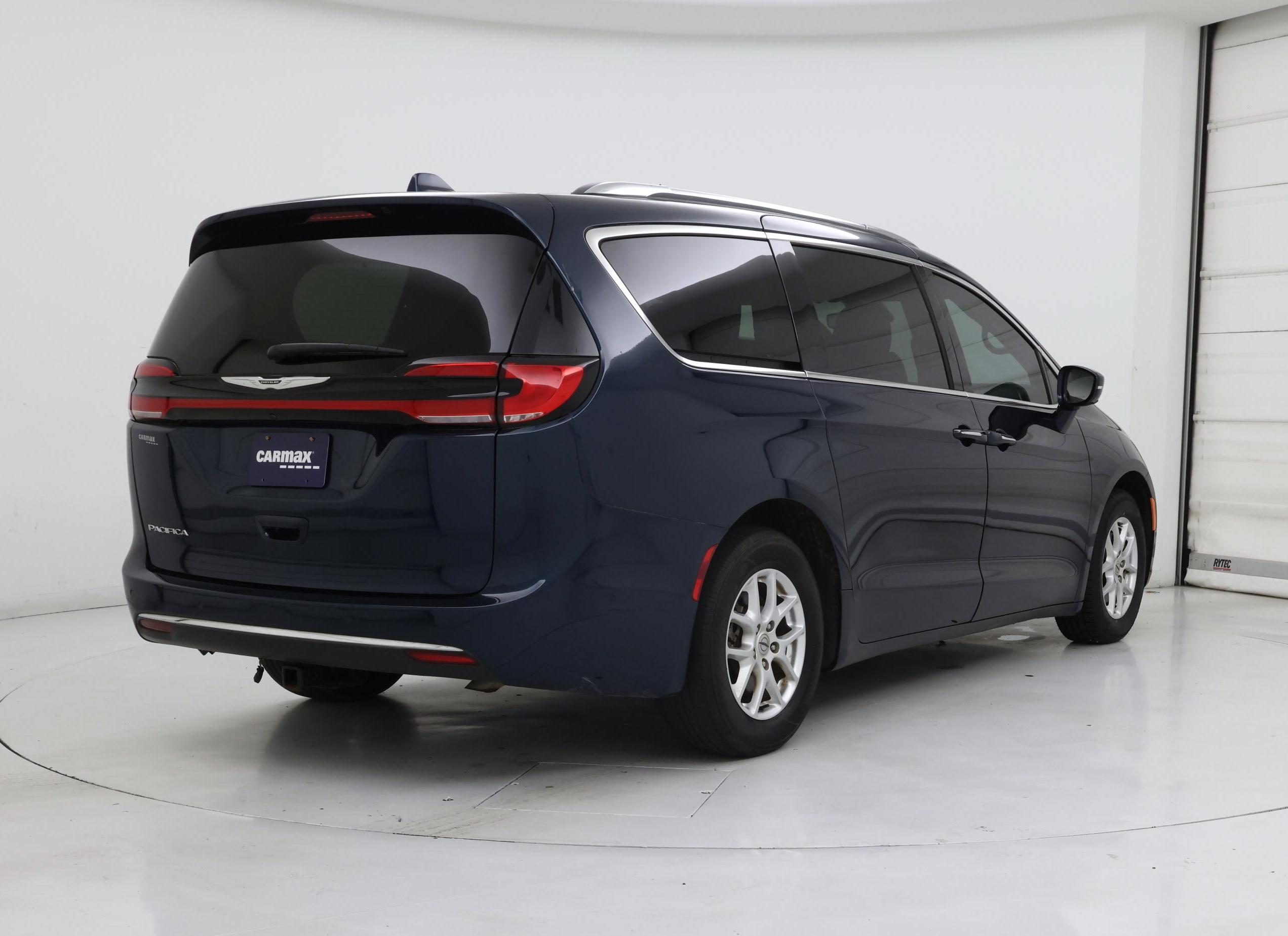 Thumbnail: 2021 Chrysler Pacifica - 8