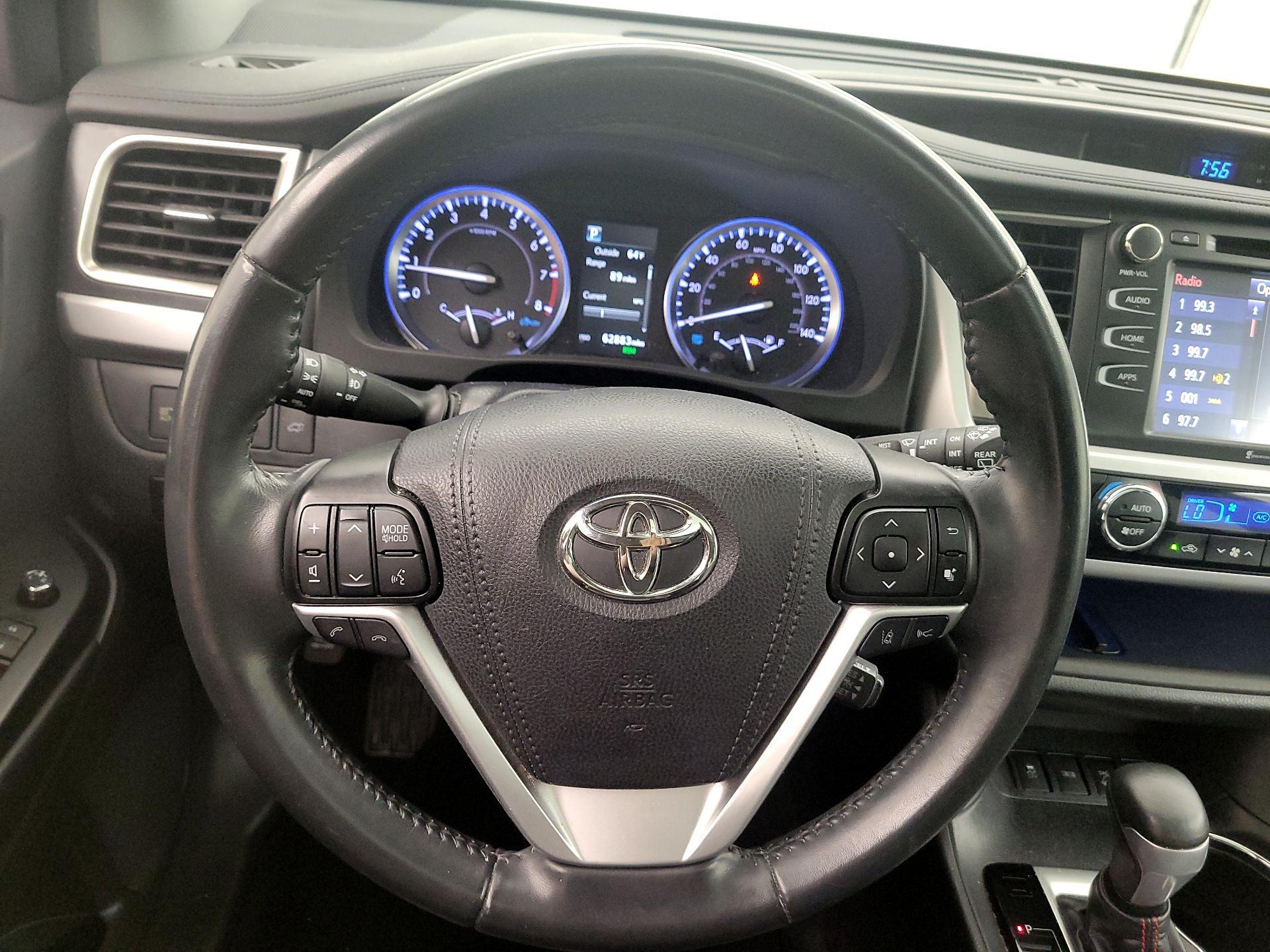 Thumbnail: 2019 Toyota Highlander - 10