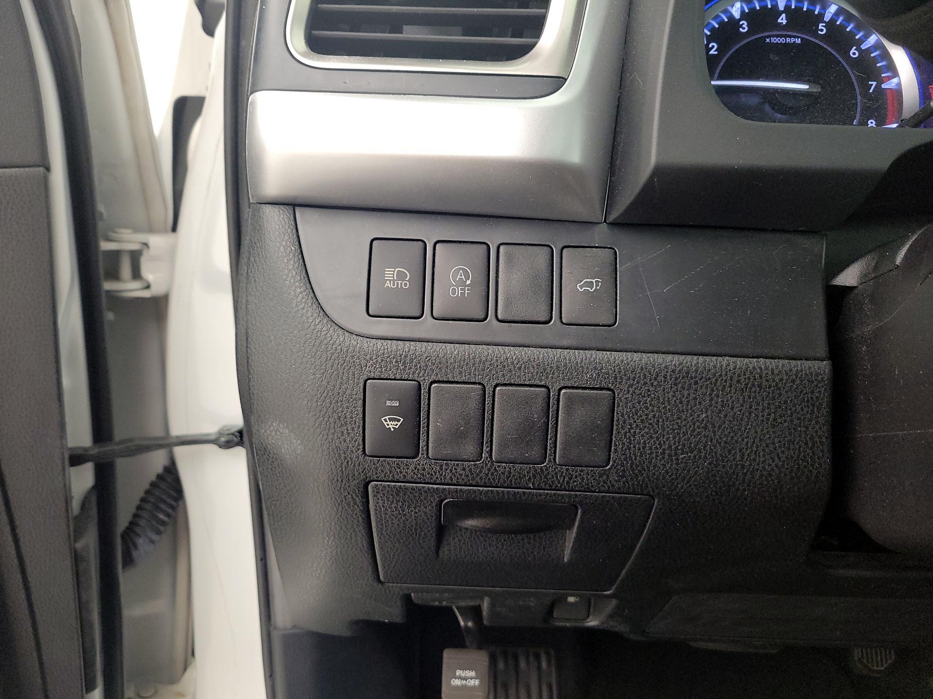 Thumbnail: 2019 Toyota Highlander - 13