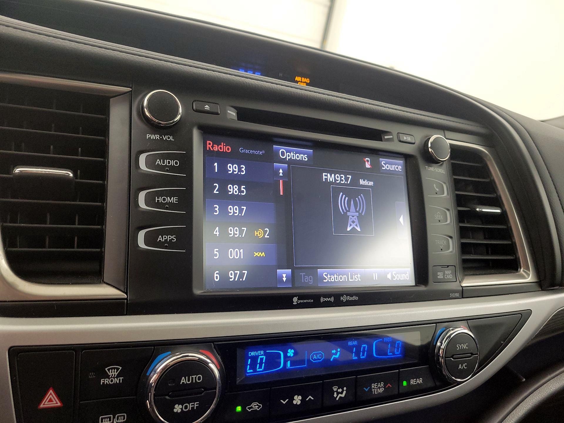 Thumbnail: 2019 Toyota Highlander - 15